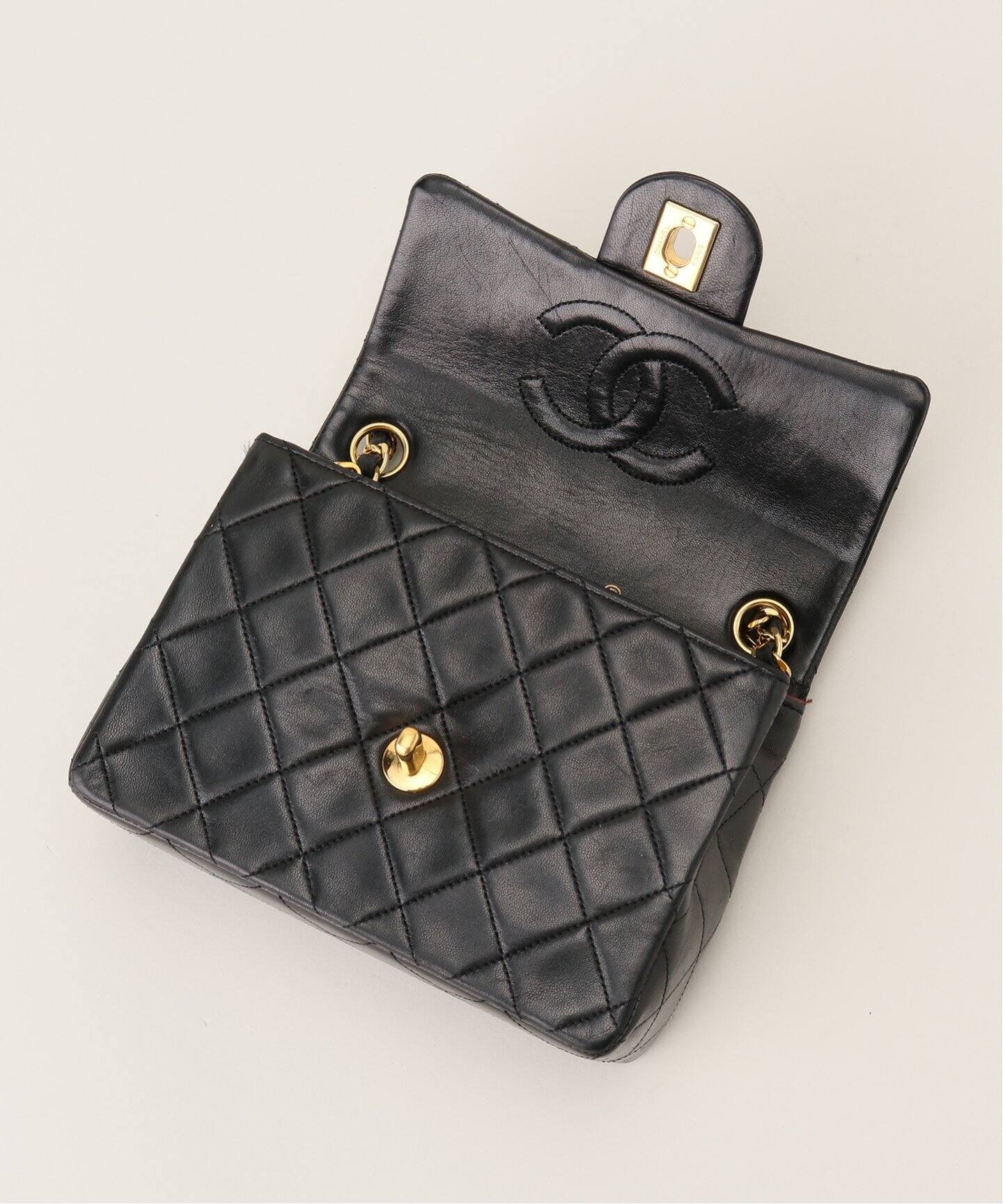 VINTAGE CHANEL/シャネル】 ミニマトラッセチェーンショルダーバッグ  