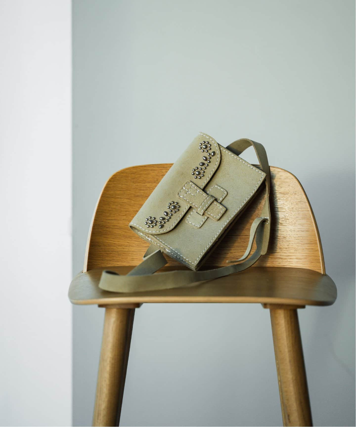 AGNES BADDOO & HTC 】別注 