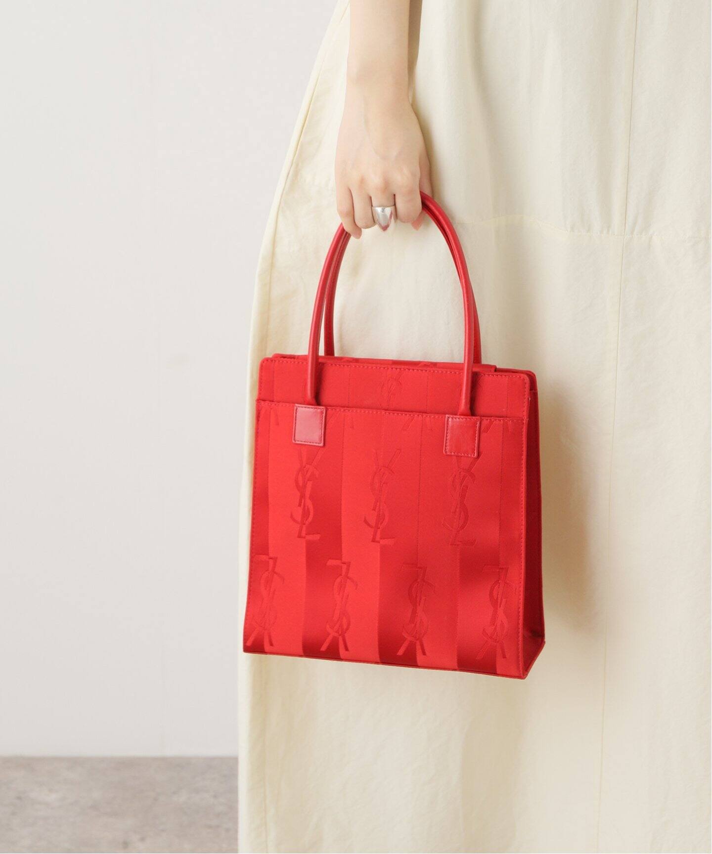 VINTAGE YSL/イヴ サンローラン】サテンハンドバッグ（ハンドバッグ 