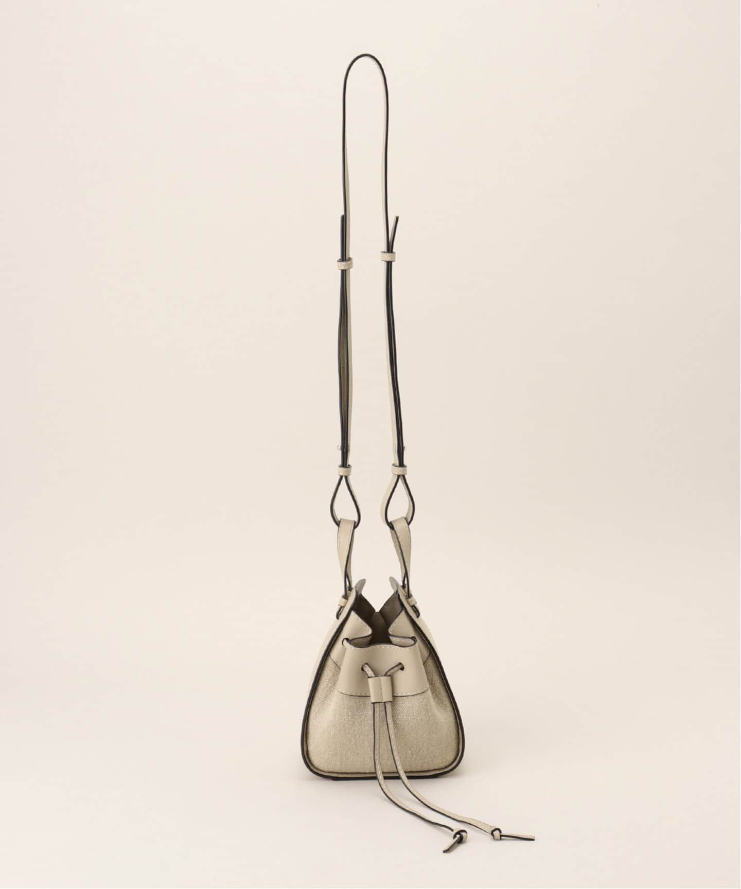 送料関税込◇LOEWE Hammock スモール バッグ Compact Hammock bag in calfskin Black - LOEWE