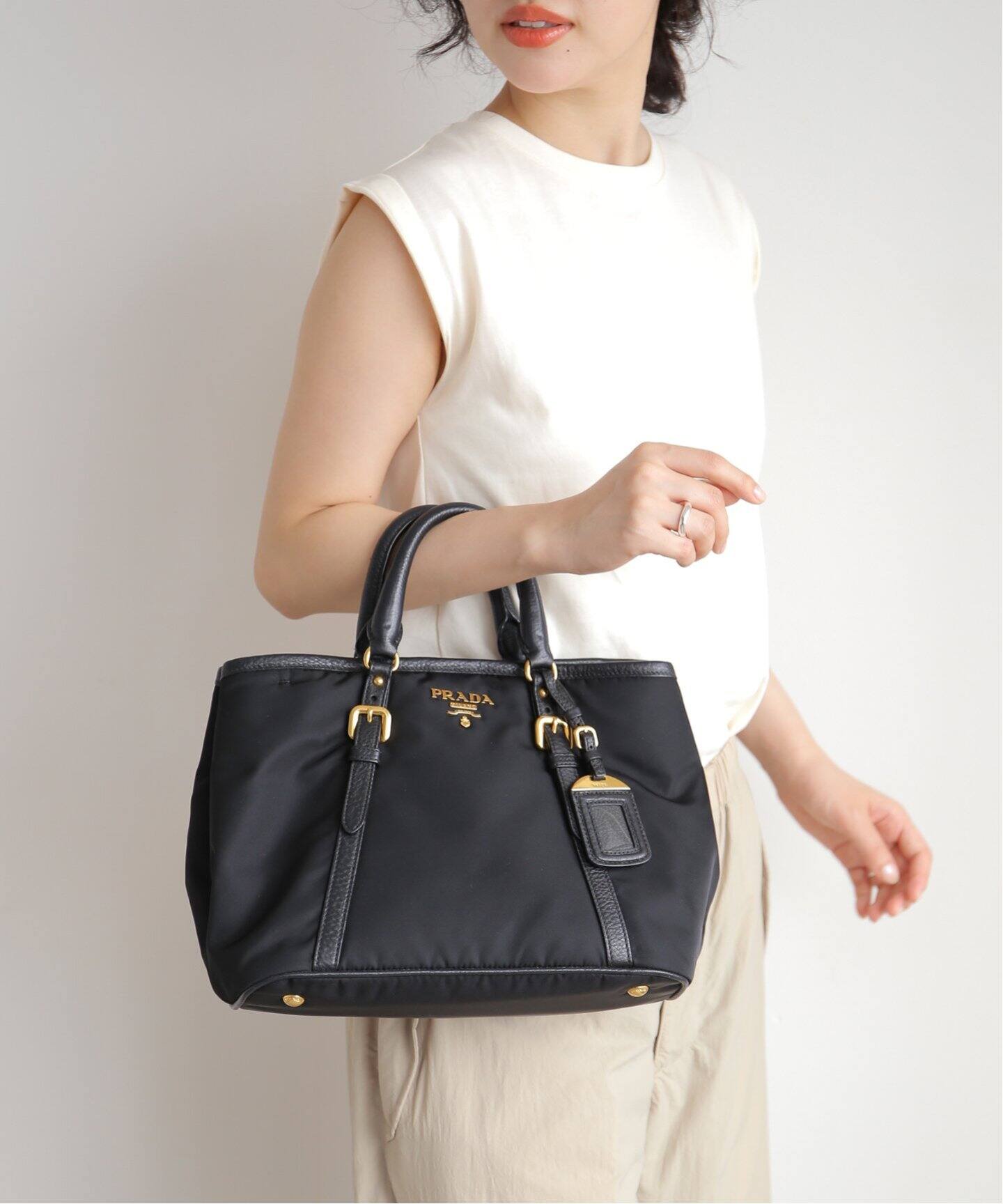 PRADA 弱る バッグ VITELLO SHINE ヴィッテロ 2WAYハンドバッグ