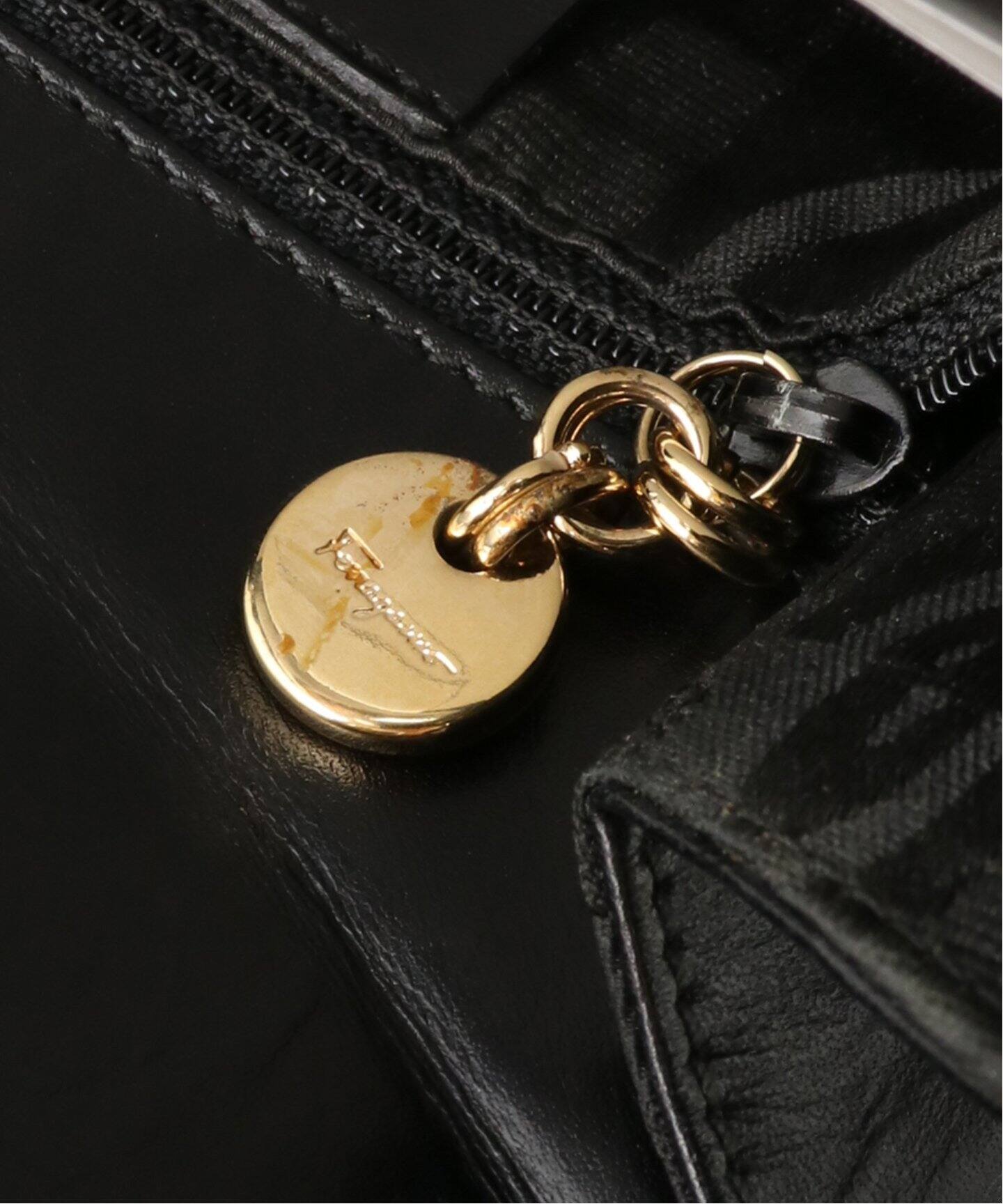 VINTAGE FERRAGAMO/フェラガモ】Gancini shoulder bag（ショルダー 