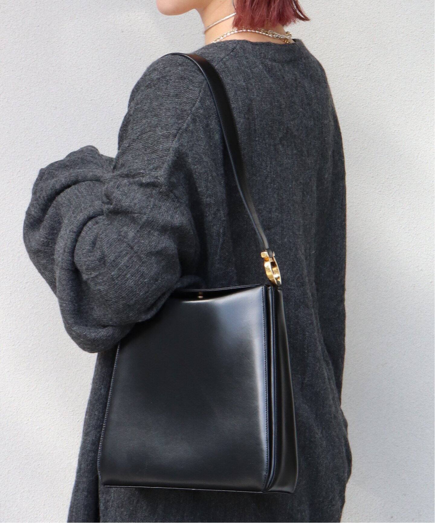 VINTAGE FERRAGAMO/フェラガモ】Gancini shoulder bag（ショルダー 