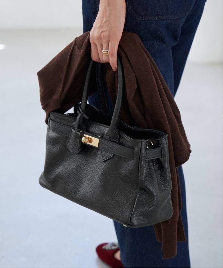 追加》AULENTTI/オウレンティ ベルト付きレザー MIDI BAG バッグ 