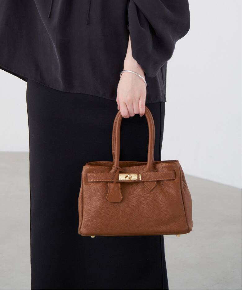 追加》AULENTTI/オウレンティ ベルト付きレザー MIDI BAG バッグ 
