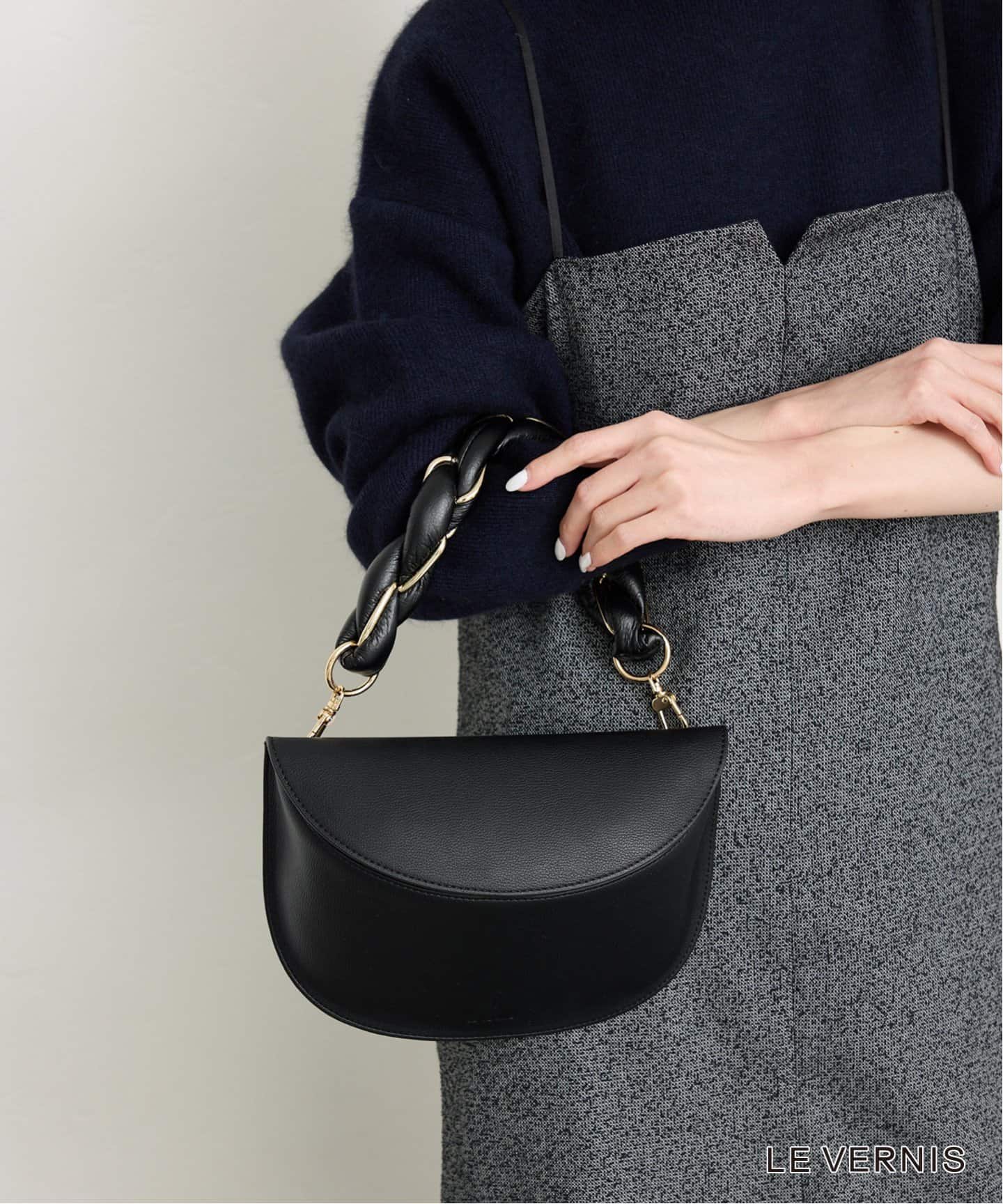 LE VERNIS/ル・ベルニ Puffer handle bag 242-210507(ショルダー LE VERNIS/ル・ベルニ Puffer handle bag 242-210507(ショルダー