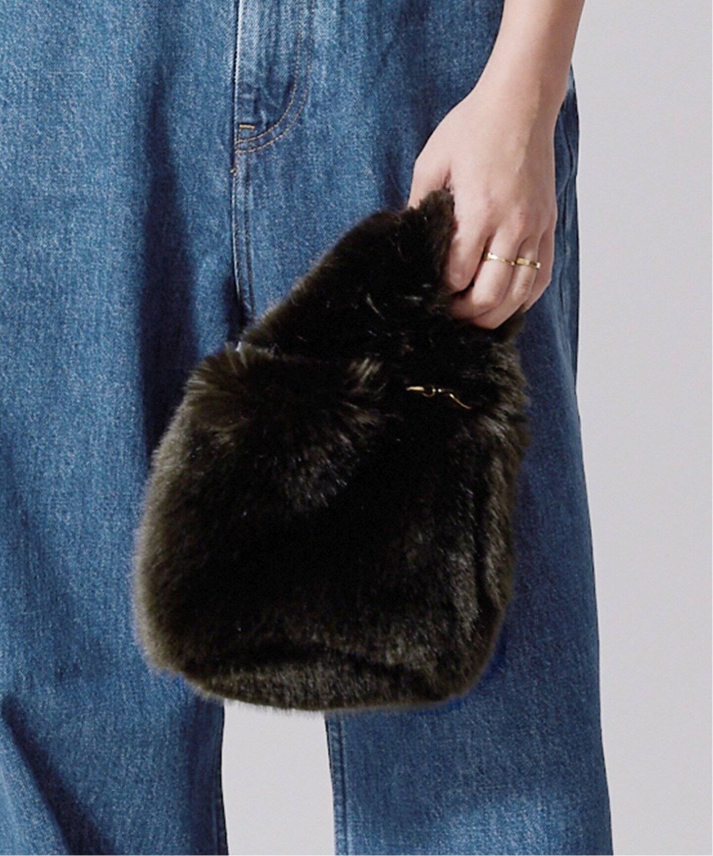 a point etc/アーポワン ウテセ ファーバッグ 4202.92（その他バッグ  