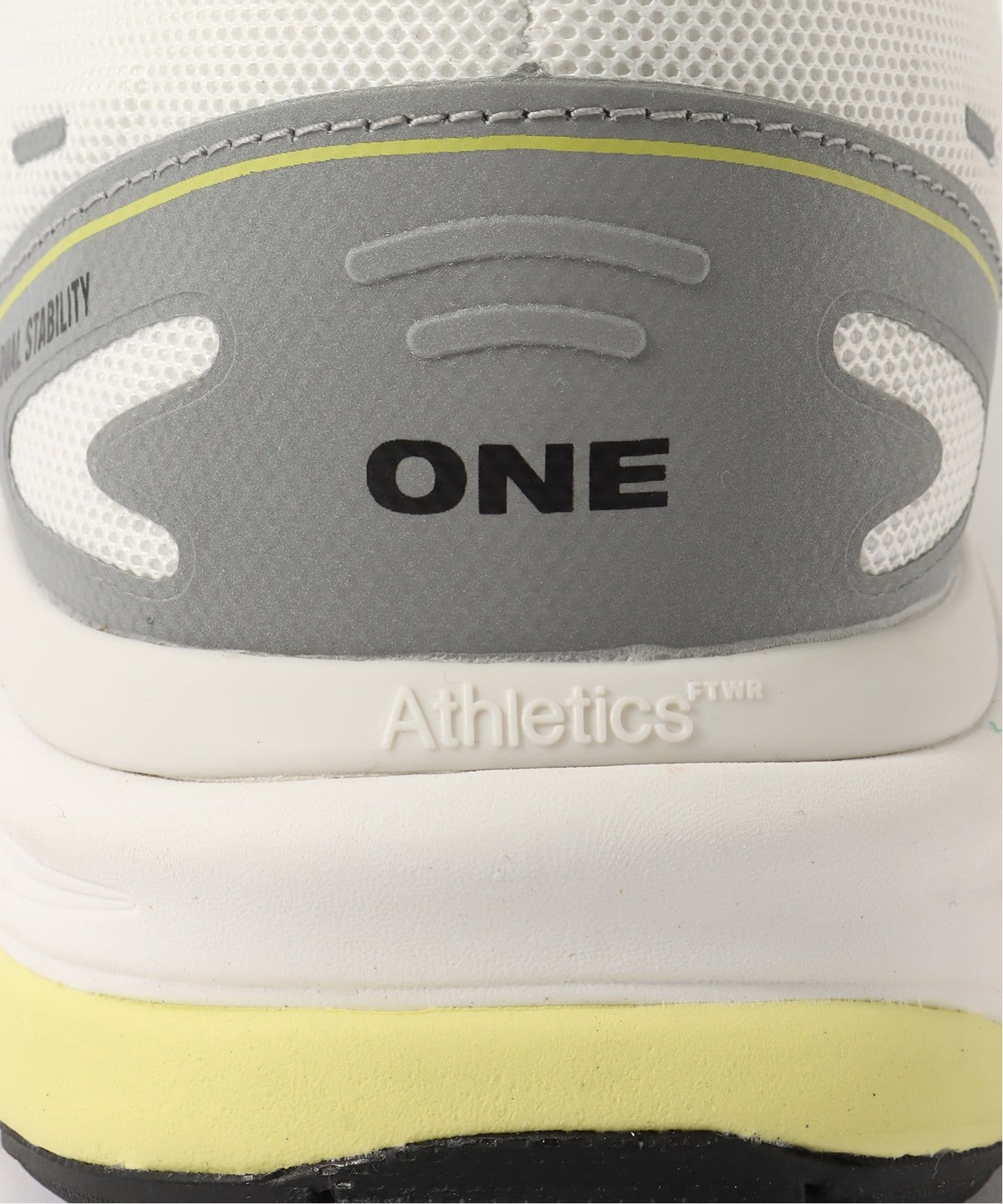 ATHLETICS FTWR:OA850001T-A019:ONE REMASTERED（スニーカー