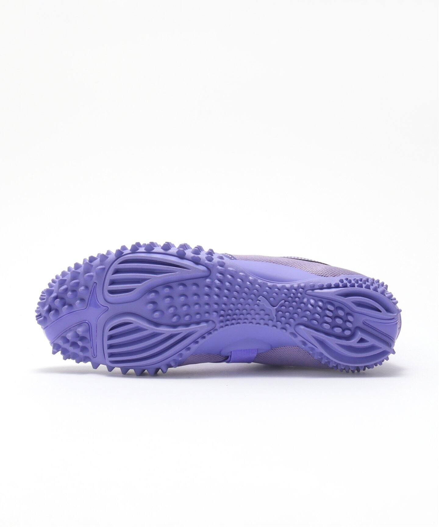 【関税込み】PUMA パープル Mostro Ecstasy スニーカー PUMAのパープル Mostro Ecstasy スニーカーがセール中