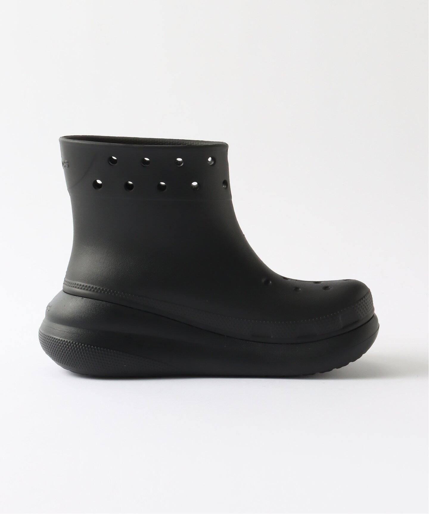 CROCS:207946-001:Crush Boot（ブーティ・ショートブーツ