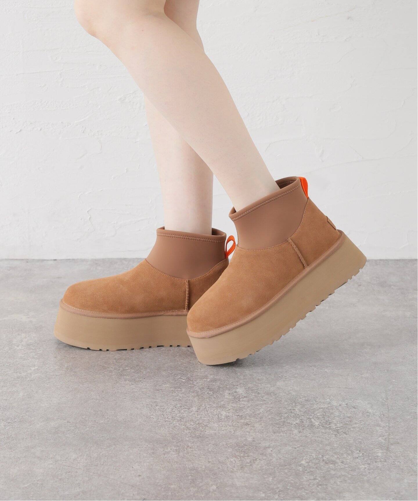 UGG厚底ブーツClassic きつかっ Mini Dipperクラシックミニディッパー