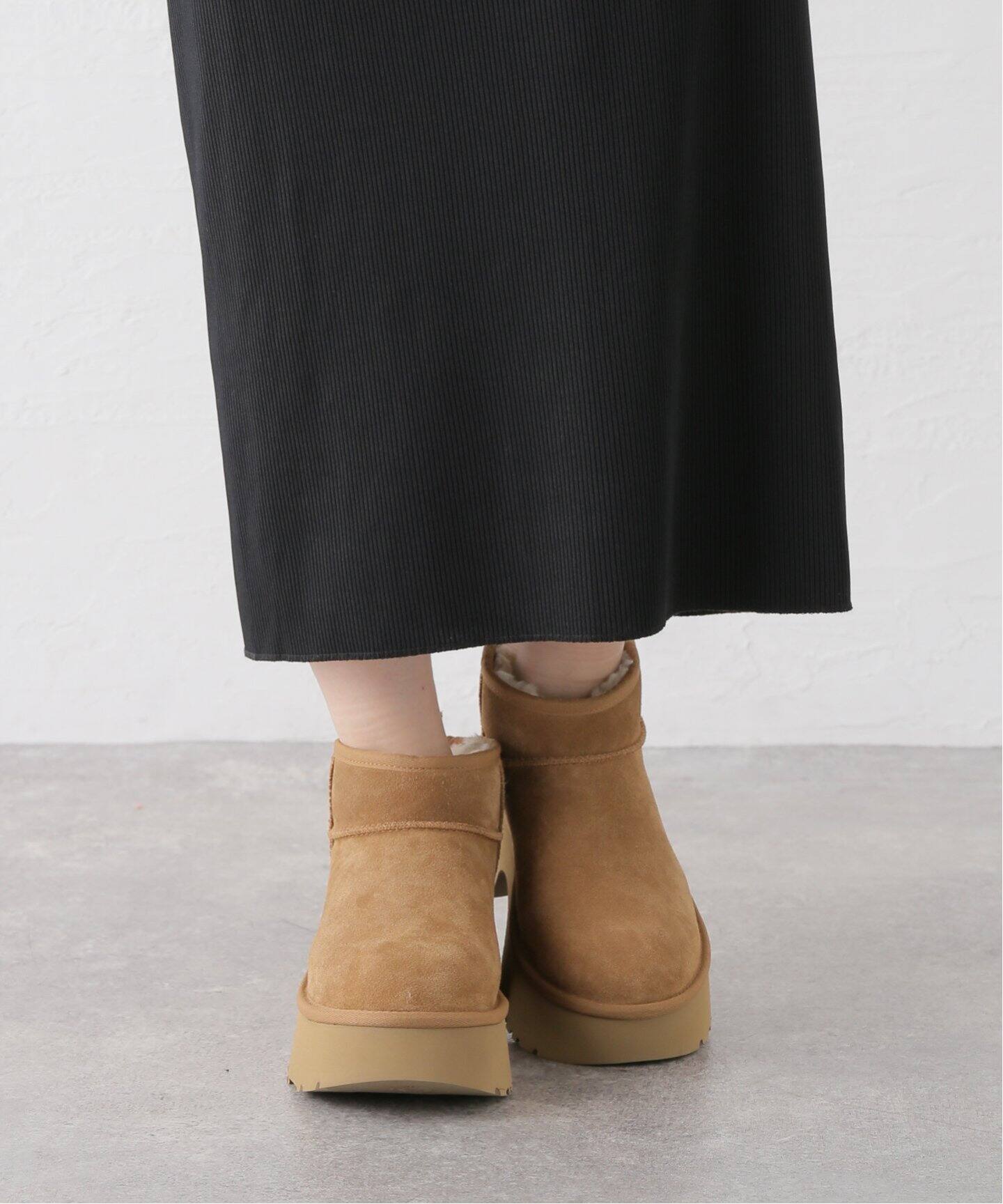 UGG W CLASSIC ULTRA MINI NEW HEIGHTS 1158311（ブーティ・ショート  