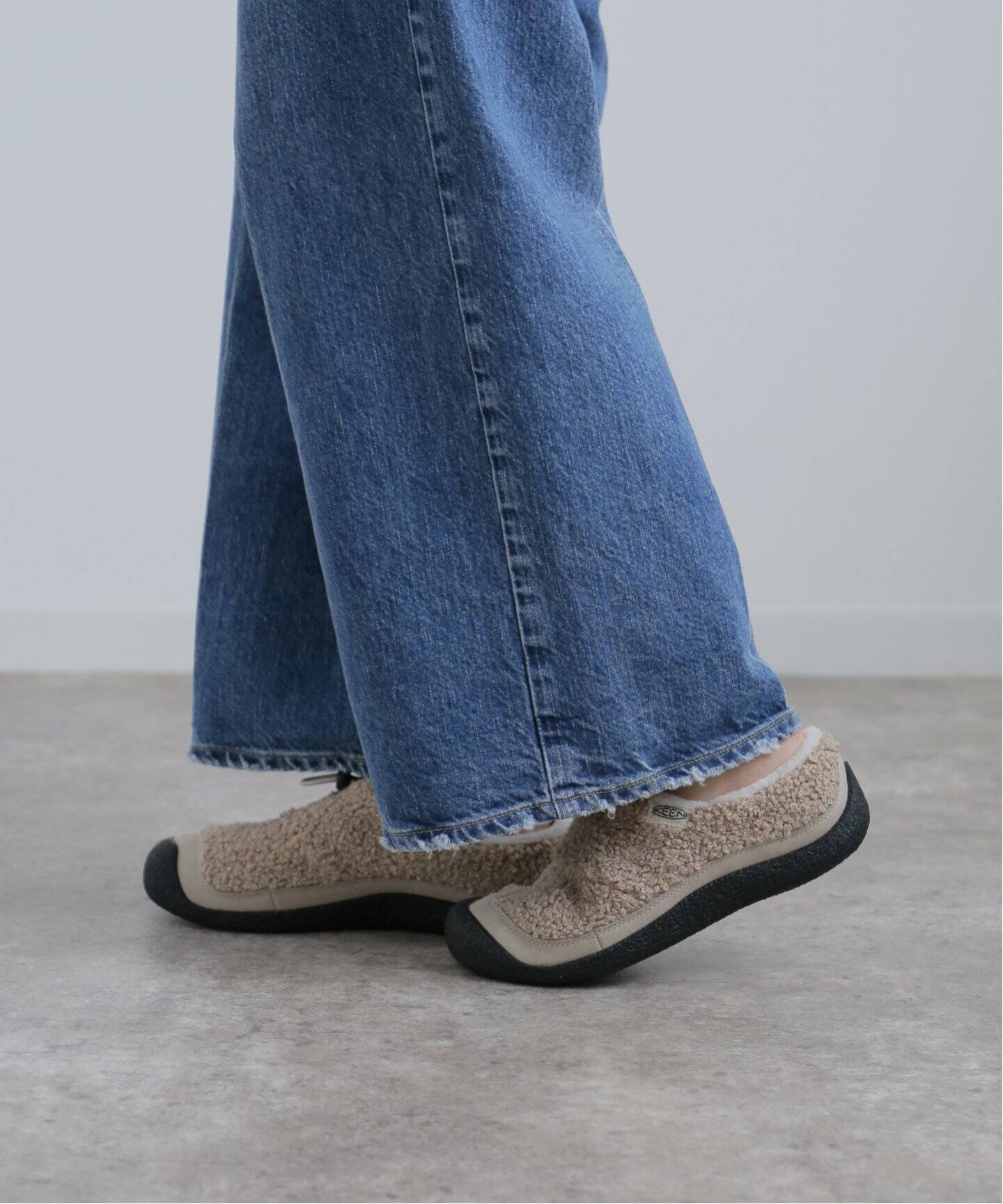 KEEN 貧しく HOWSER Ⅲ SLIDE 24.5
