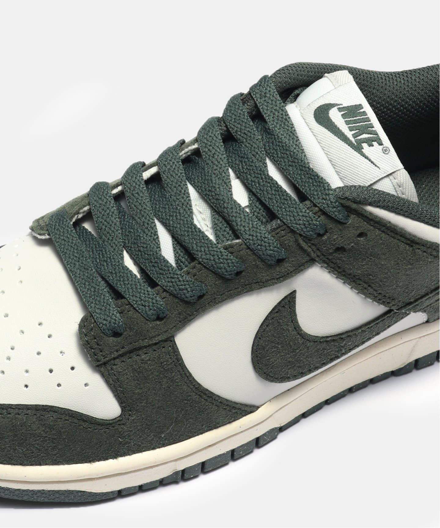 NIKE WMNS DUNK LOW HJ7673-002（スニーカー）｜HERRINGBONE