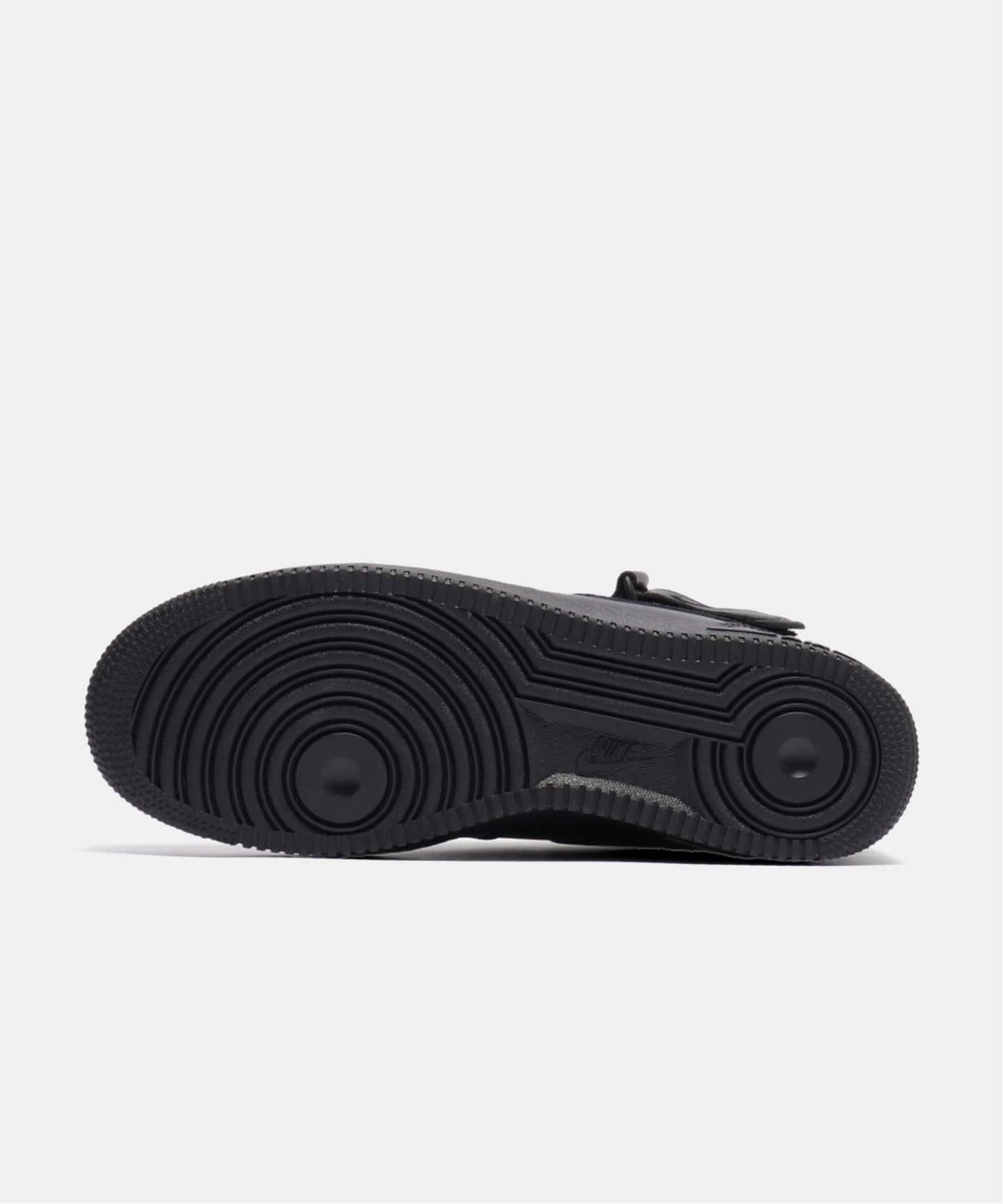 NIKE / ナイキ】AIR FORCE 1 MID 07 CW2289-001（スニーカー