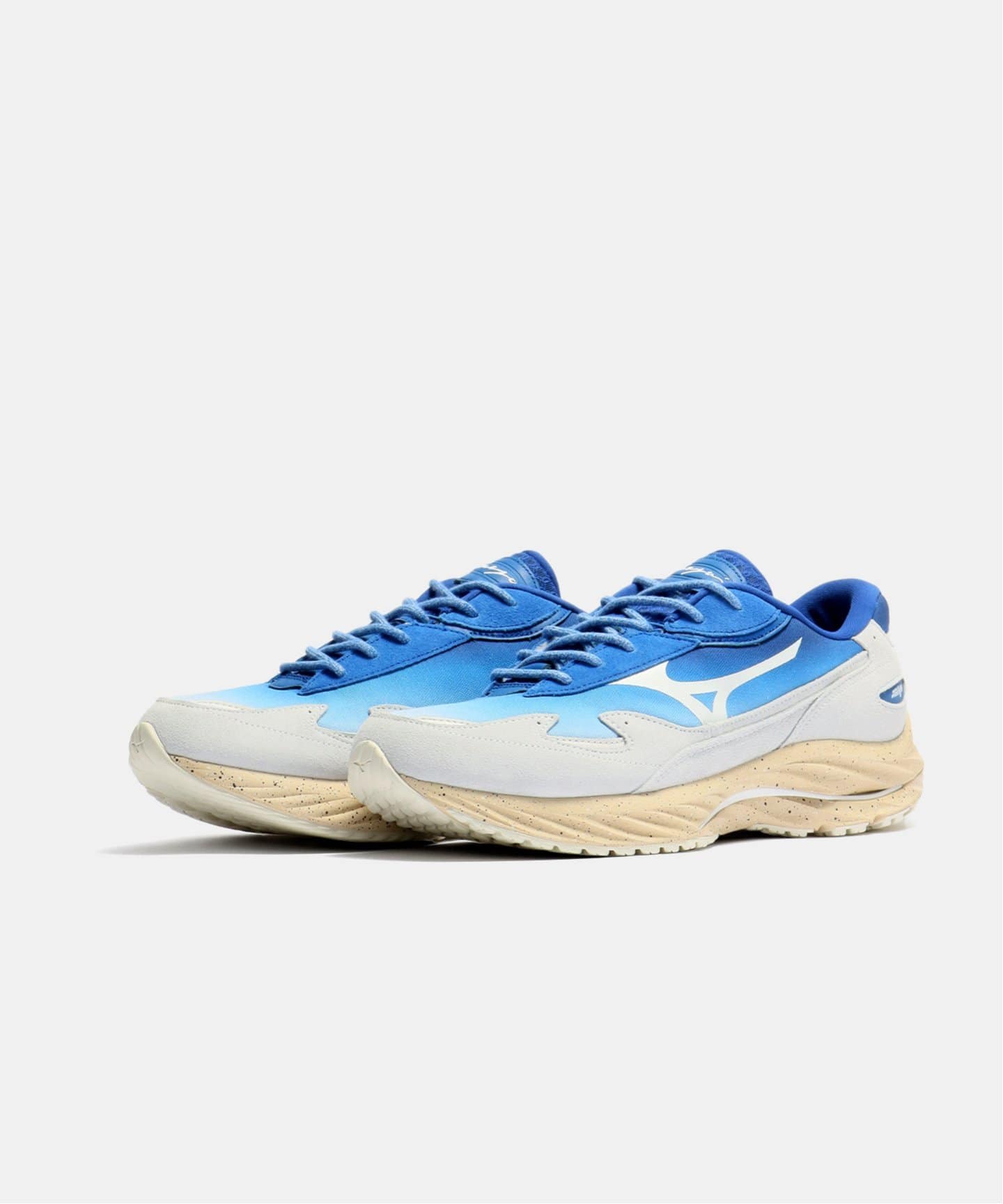 ミズノMIZUNO WAVE DIVERSE4 スニーカー WAVE DIVERSE LG4登場！｜フィットネス｜ミズノ公式オンライン