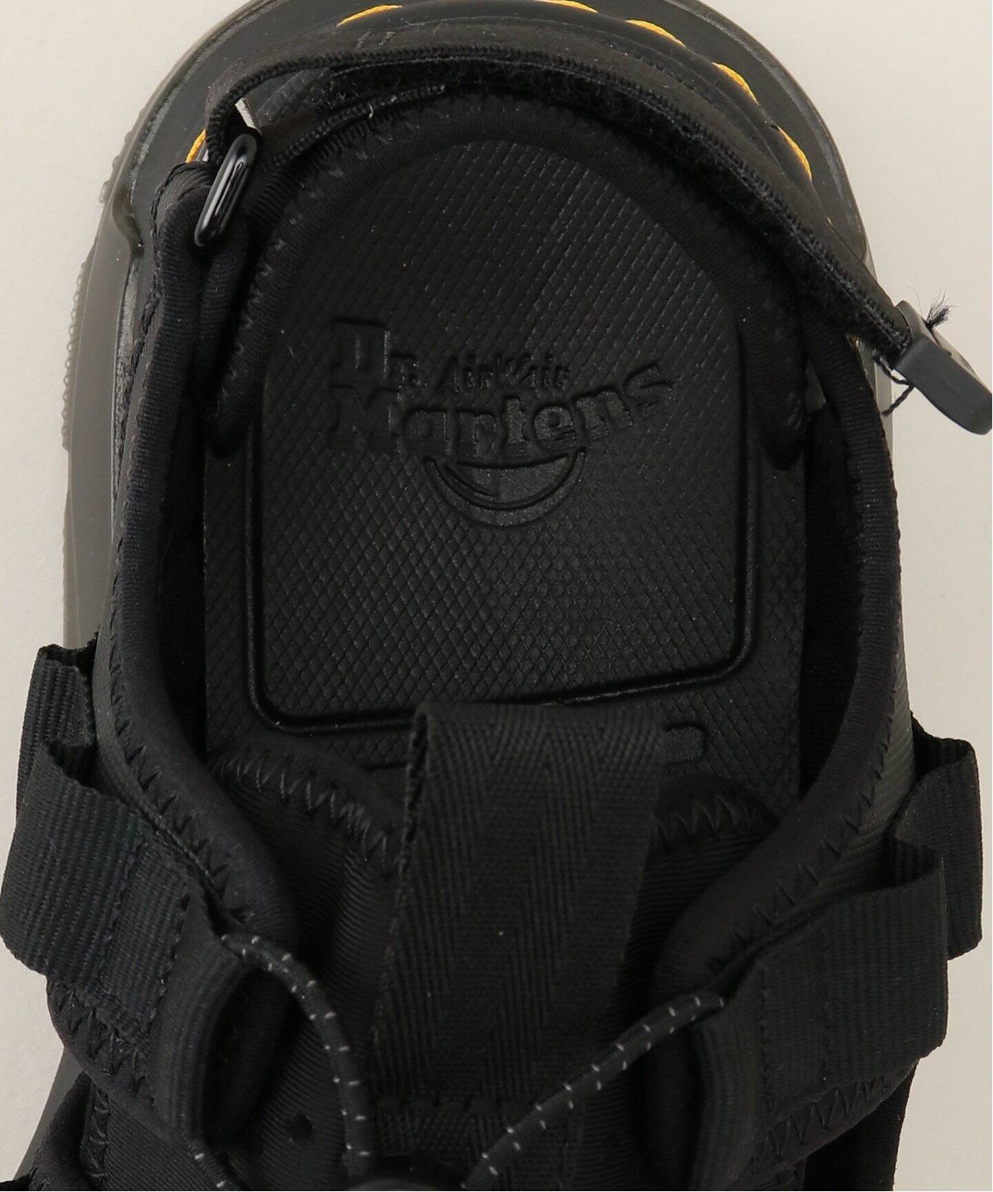 ★早期完売★Dr.Martens★Jericho Savannah Tan Ajax★サンダル Dr. Martens（ドクターマーチン）の「Dr.Martens ドクター