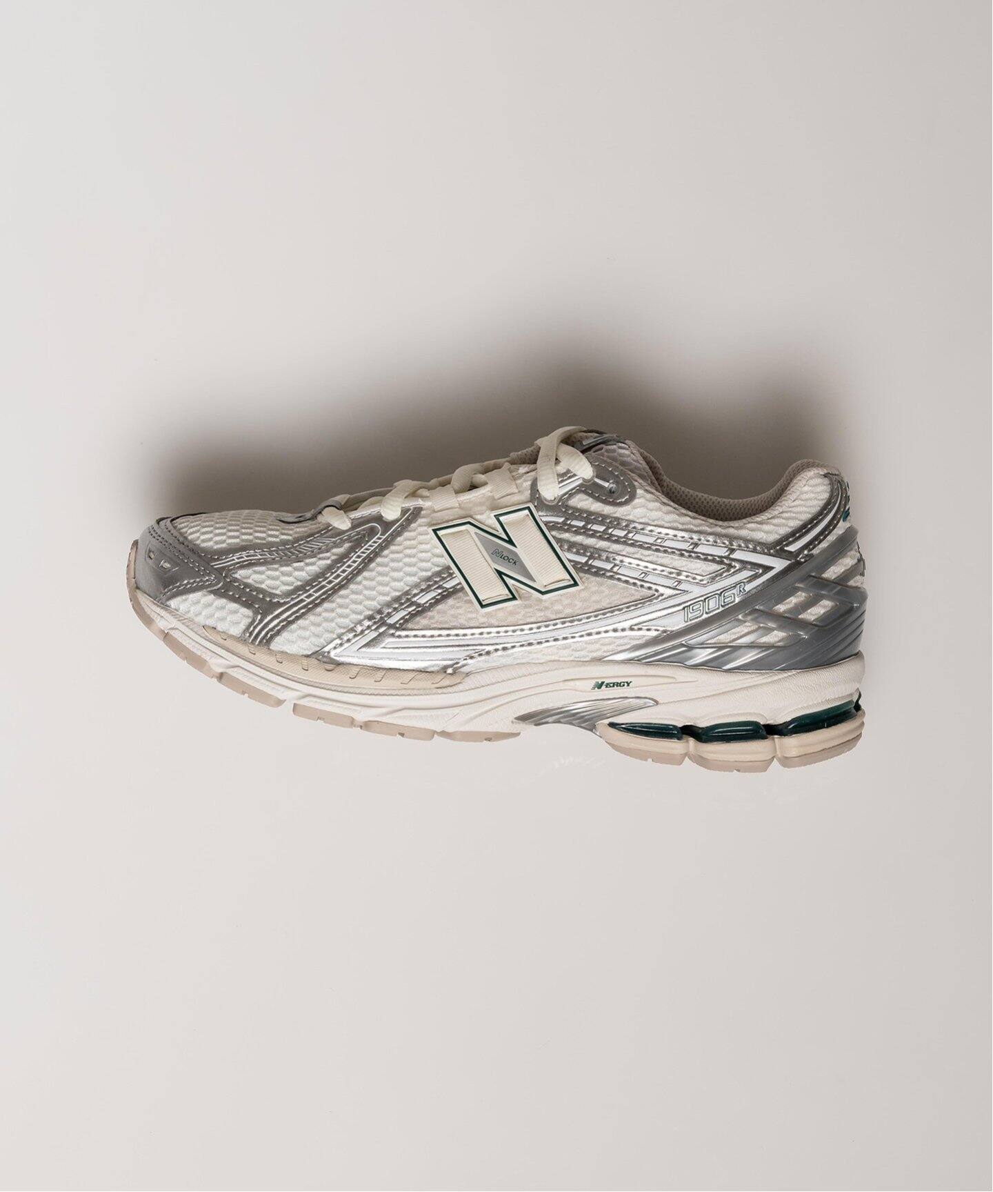 New Balance / ニューバランス】M1906REE（スニーカー）｜EDIFICE  