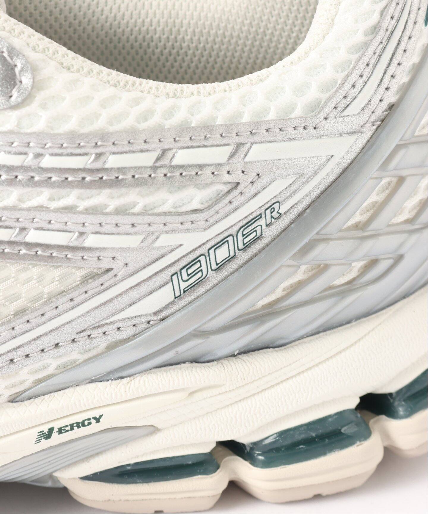 New Balance / ニューバランス】M1906REE（スニーカー）｜EDIFICE  