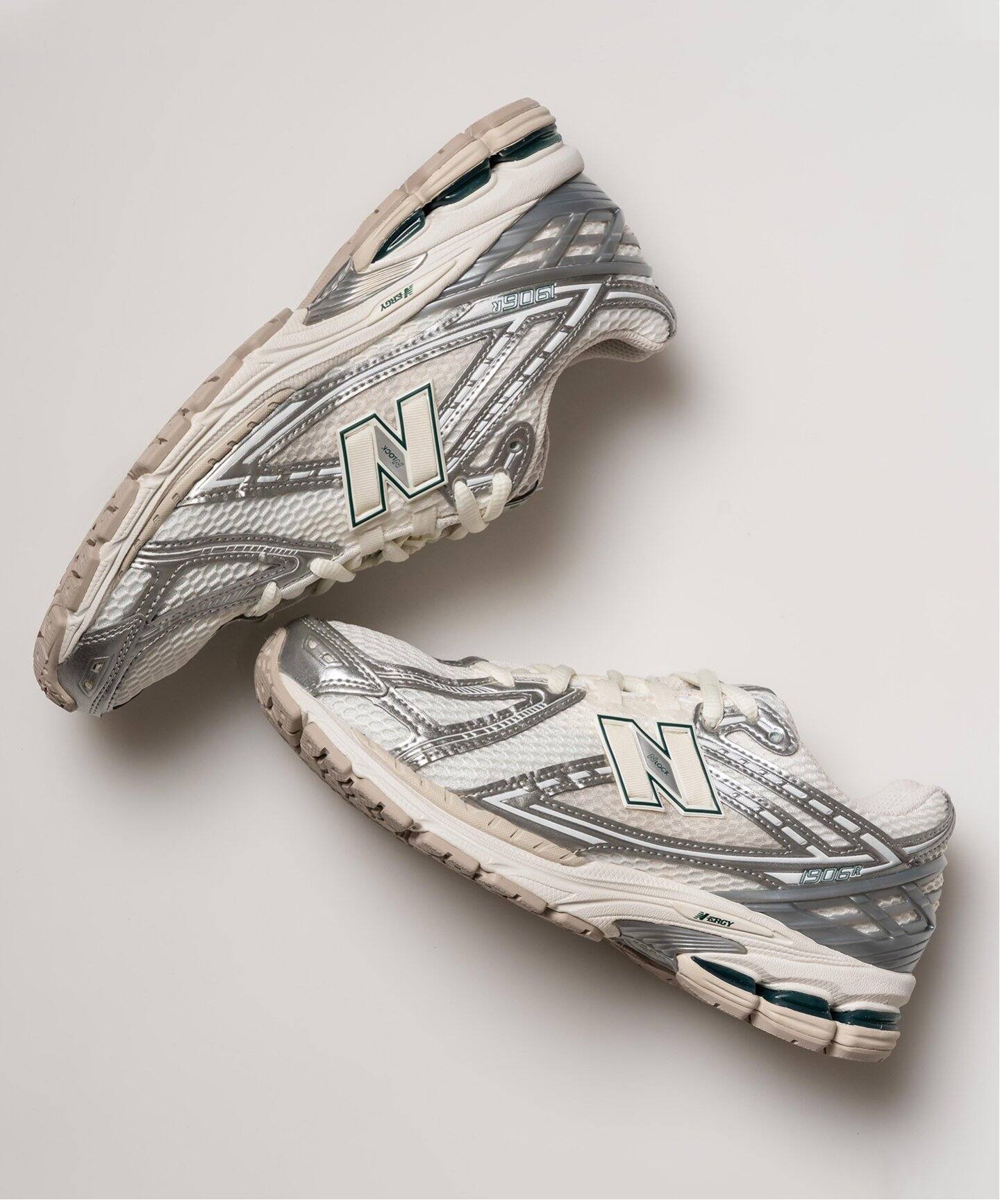 New Balance / ニューバランス】M1906REE（スニーカー）｜EDIFICE  