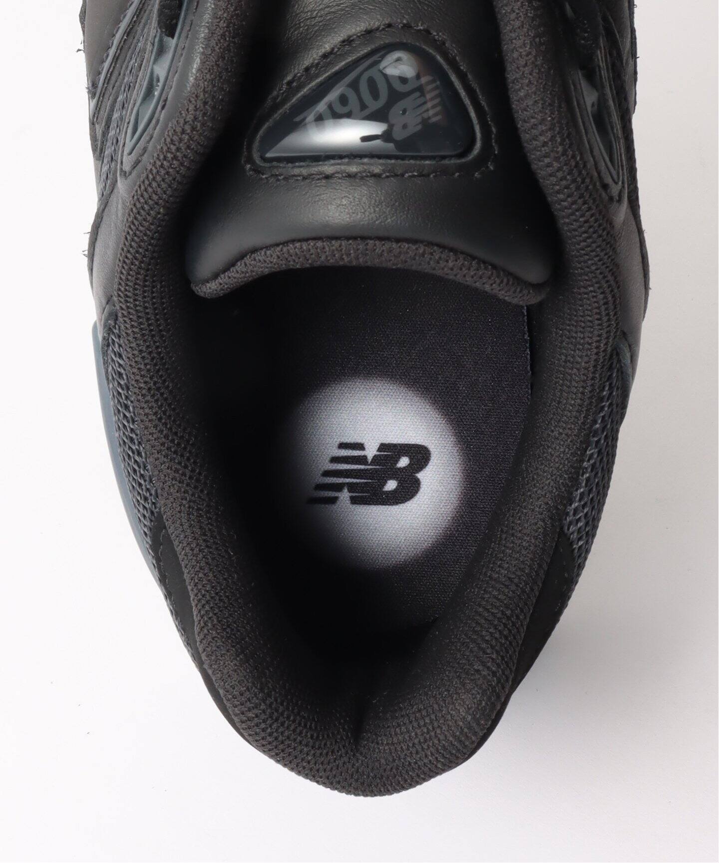 New Balance / ニューバランス】U9060NRI（スニーカー）｜EDIFICE 