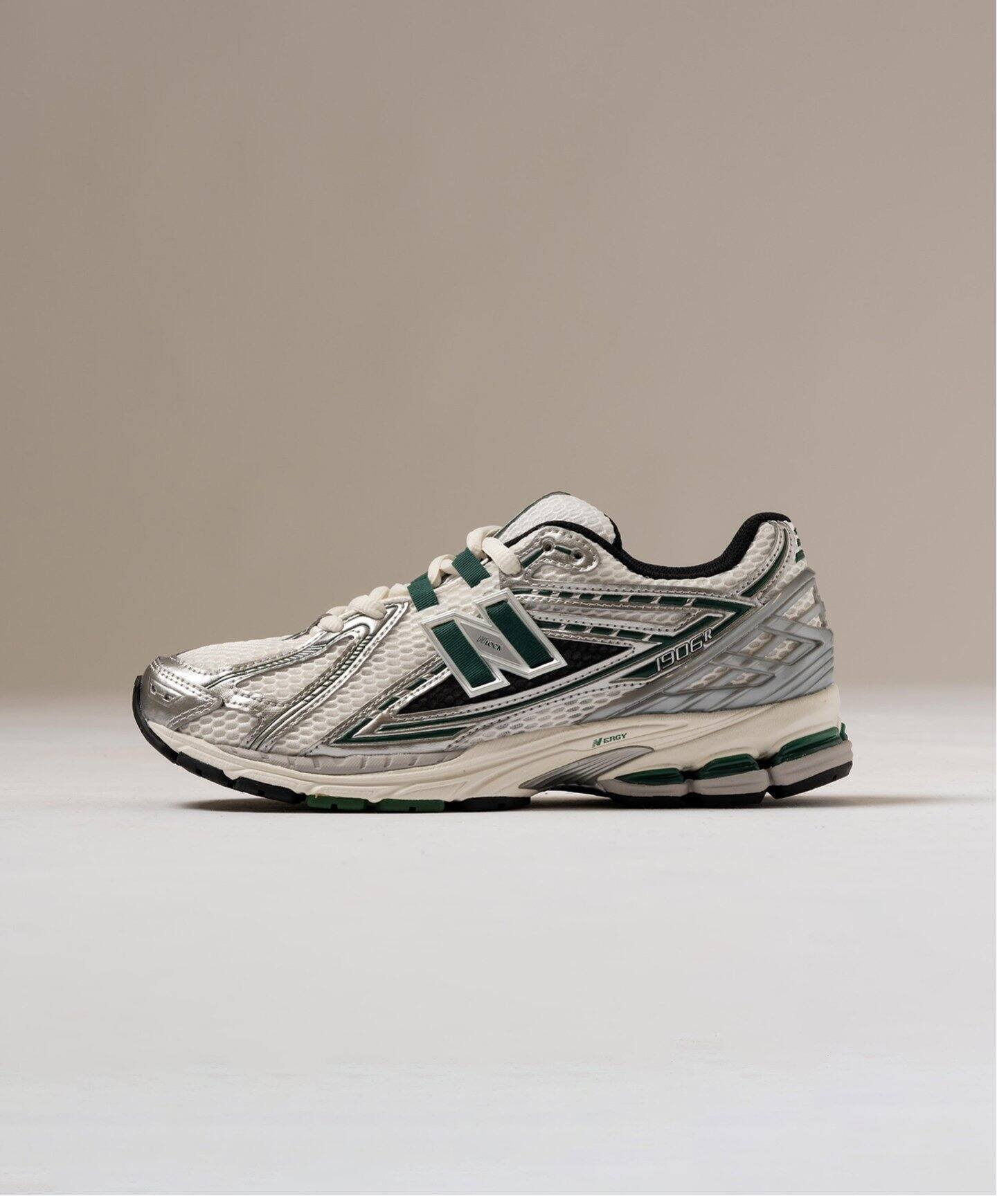 New Balance(ニューバランス) M1906REU（スニーカー）｜EDIFICE 
