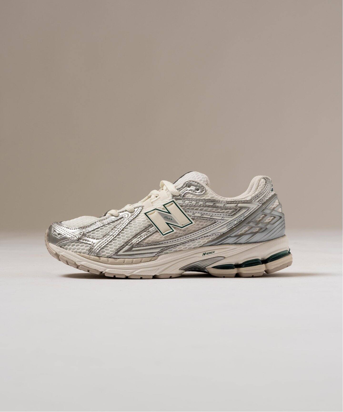 New Balance(ニューバランス) M1906REE（スニーカー）｜EDIFICE 