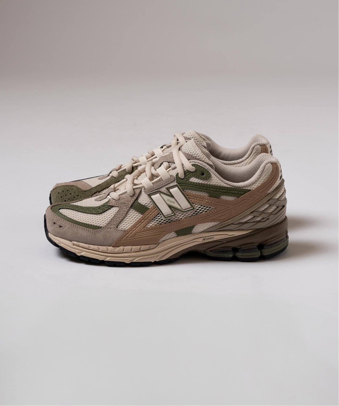 New Balance (ニューバランス) M1906NE（スニーカー）｜EDIFICE 