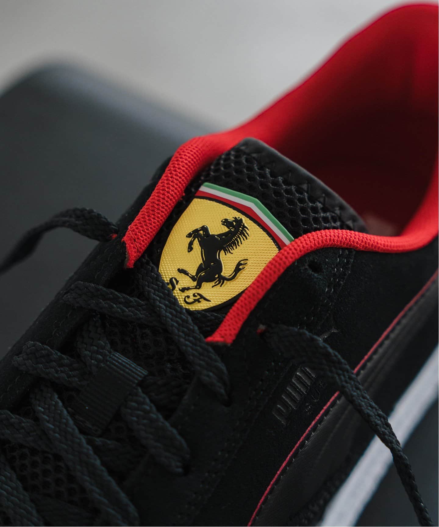 PUMA (プーマ) FERRARI SUEDE TORQUE 308065（スニーカー）｜EDIFICE