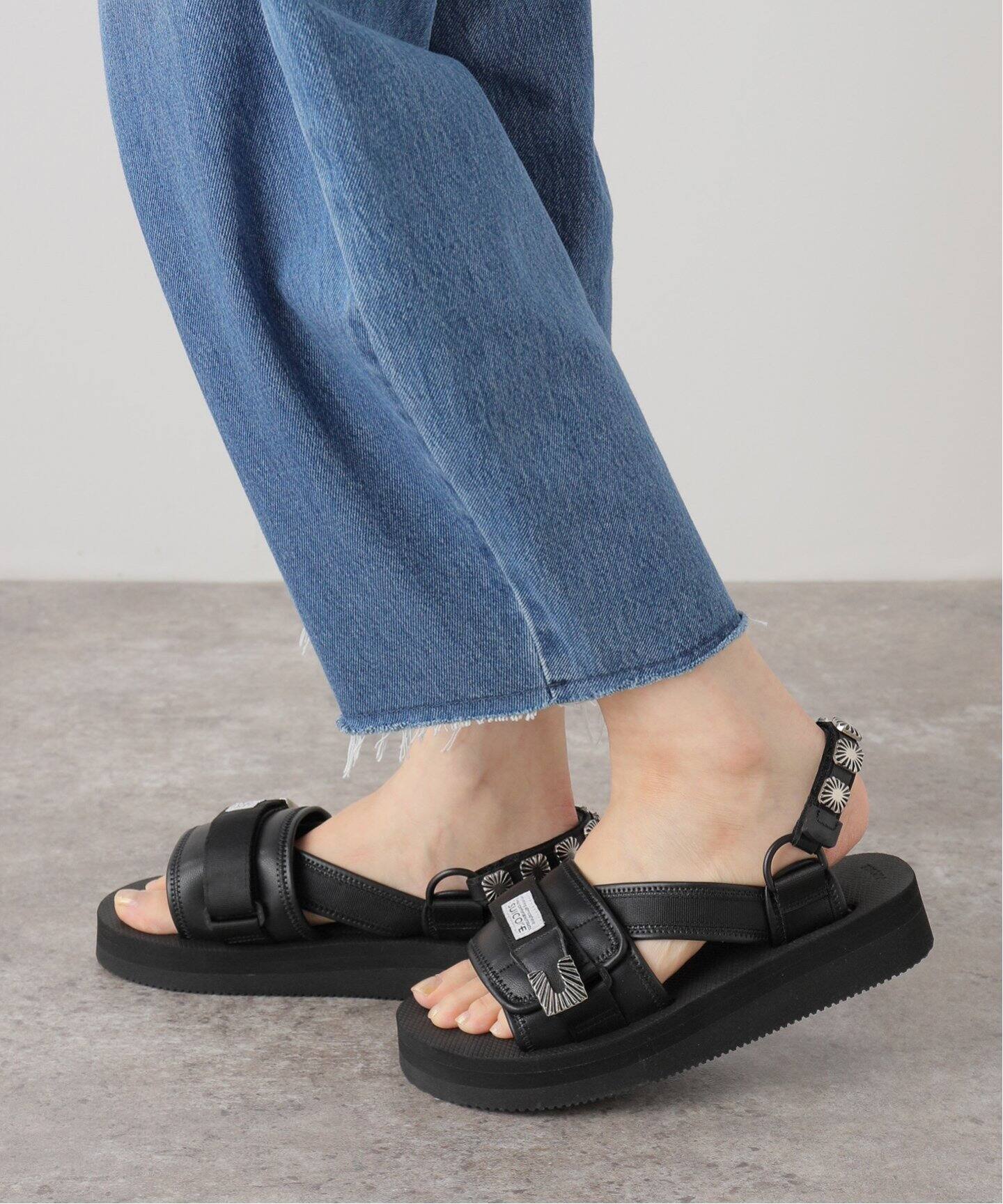 TOGA*SUICOKE/トーガ × スイコック】TONO：サンダル（サンダル  