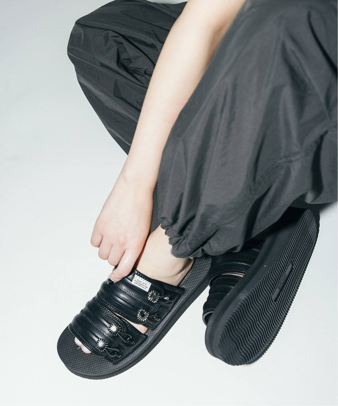 TOGA*SUICOKE/トーガ × スイコック】MURA：サンダル（サンダル  