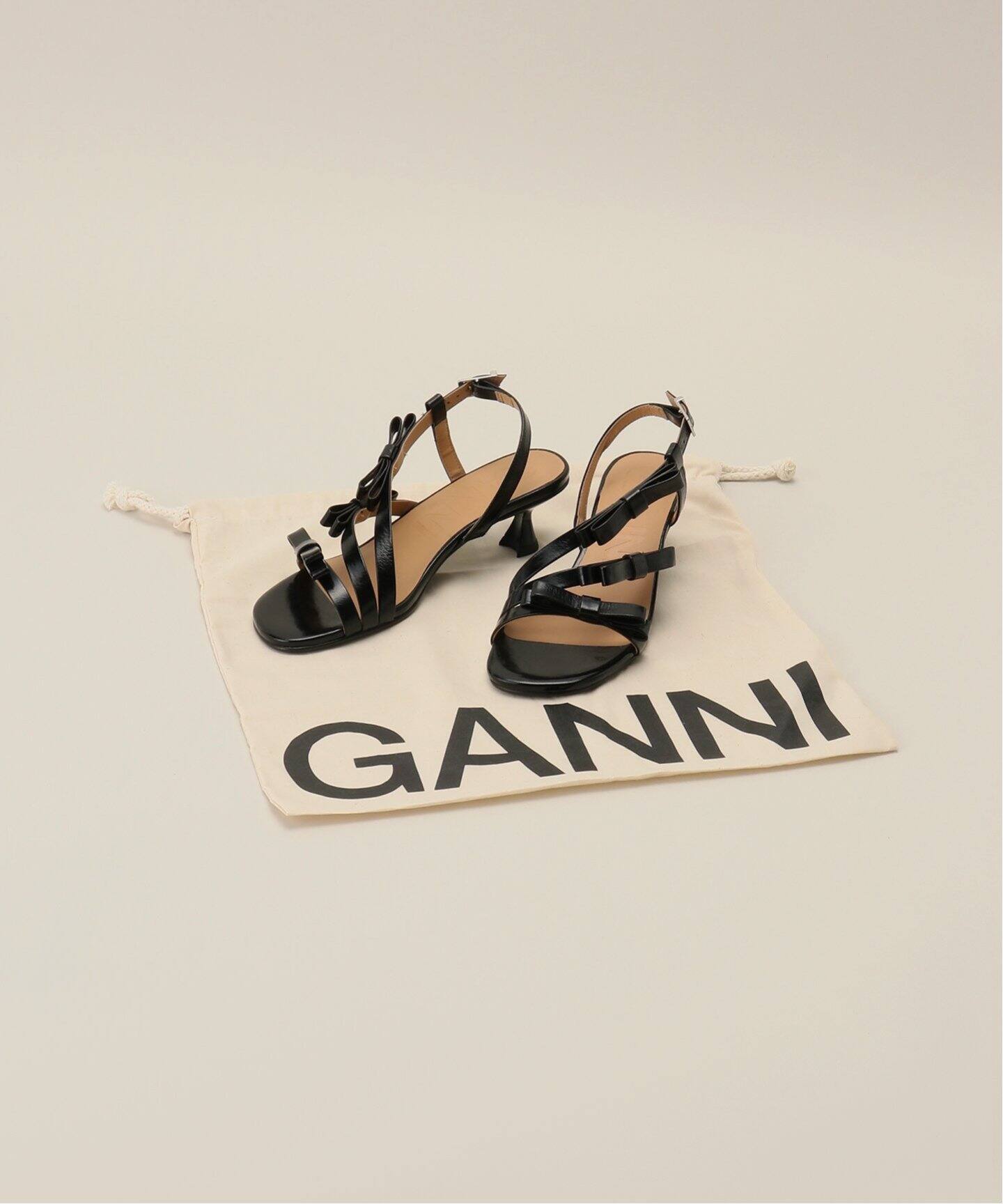 GANNI/ガニー】Multi Bow Mid Heel Sandal Naplack：サンダル 