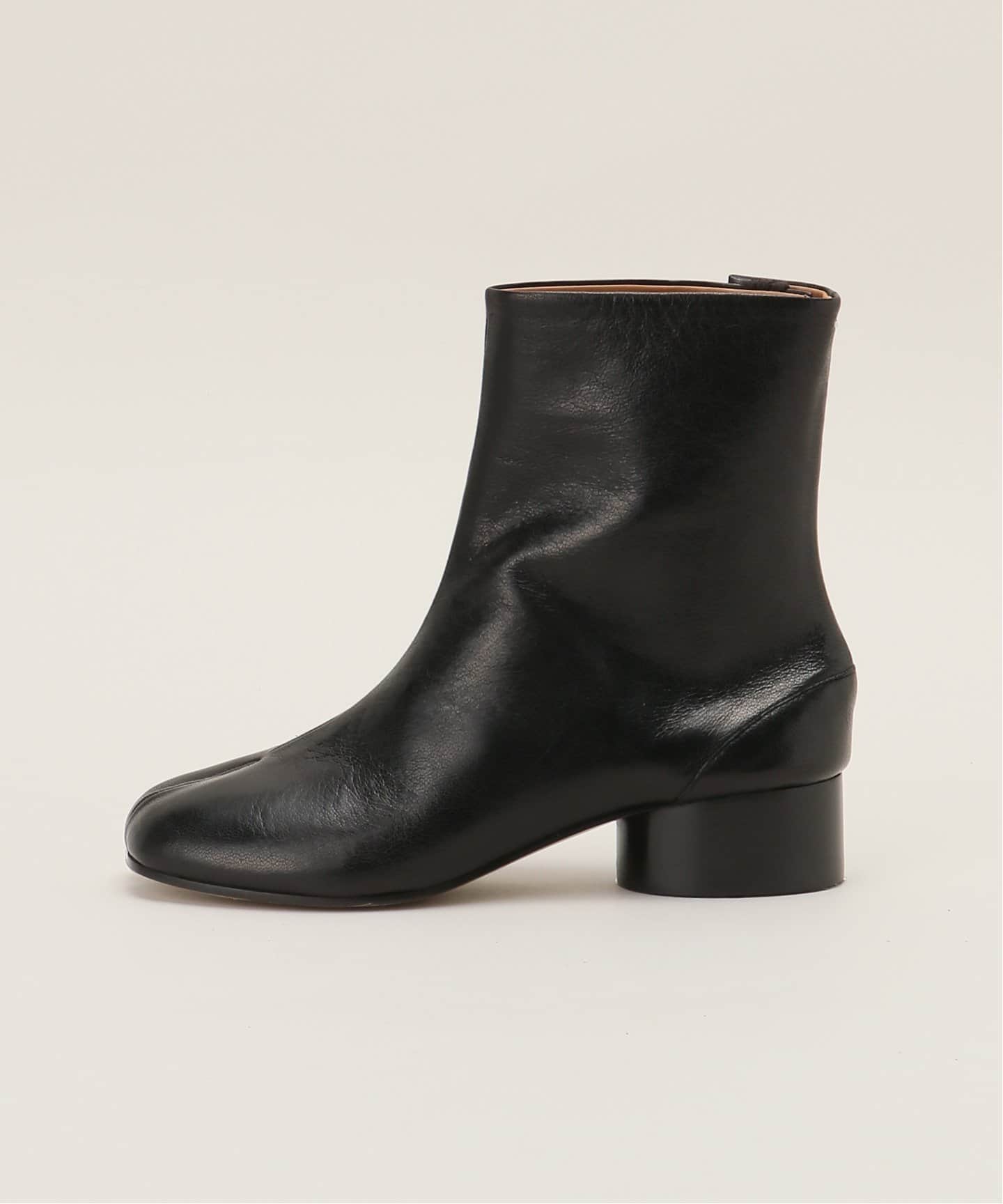 ショートブーツ・ブーティ Maison Margiela Tabi Ankle Boots MAISON MARGIELA】TABI ANKLE BOOT H30（ブーティ・ショート