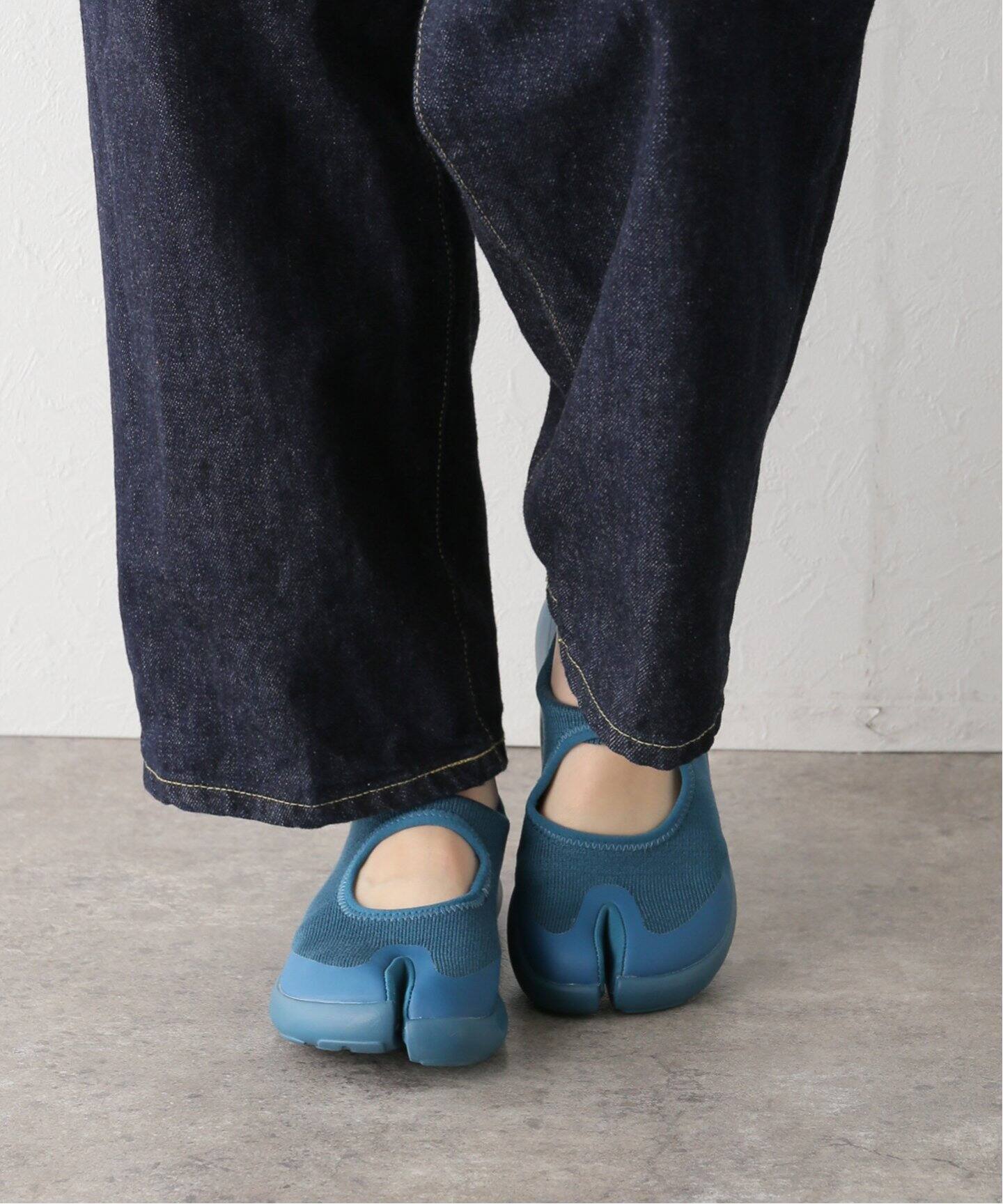 ジャーナルスタンダードTabi フラットシューズ ブラック Tabi/タビ】SANDAL：シューズ（その他シューズ）｜JOURNAL