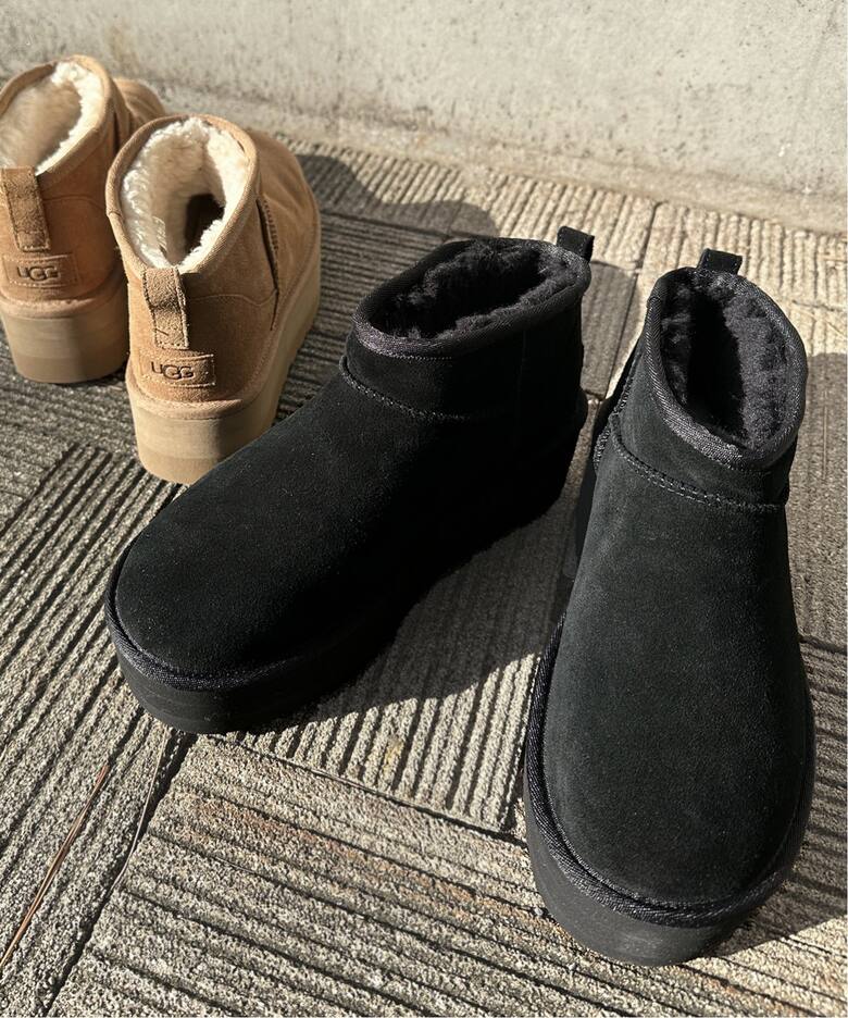 UGG CLASSIC ULTRA MINI PLATFORM ブラック23 - ムートンブーツ