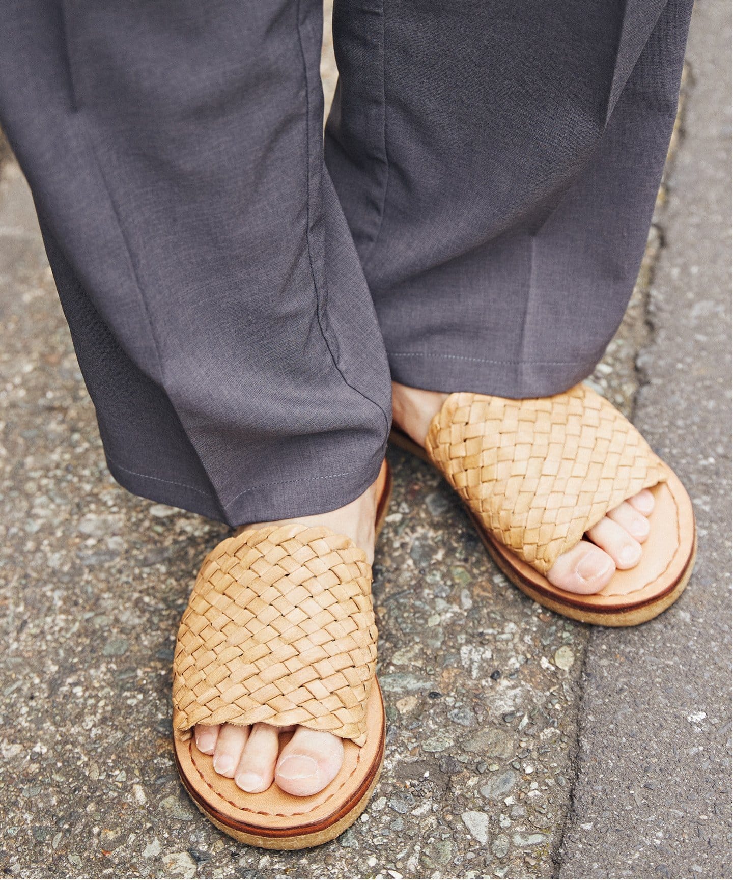 MOHINDERS / モヒンダーズ WOVEN LEATHER SANDALS