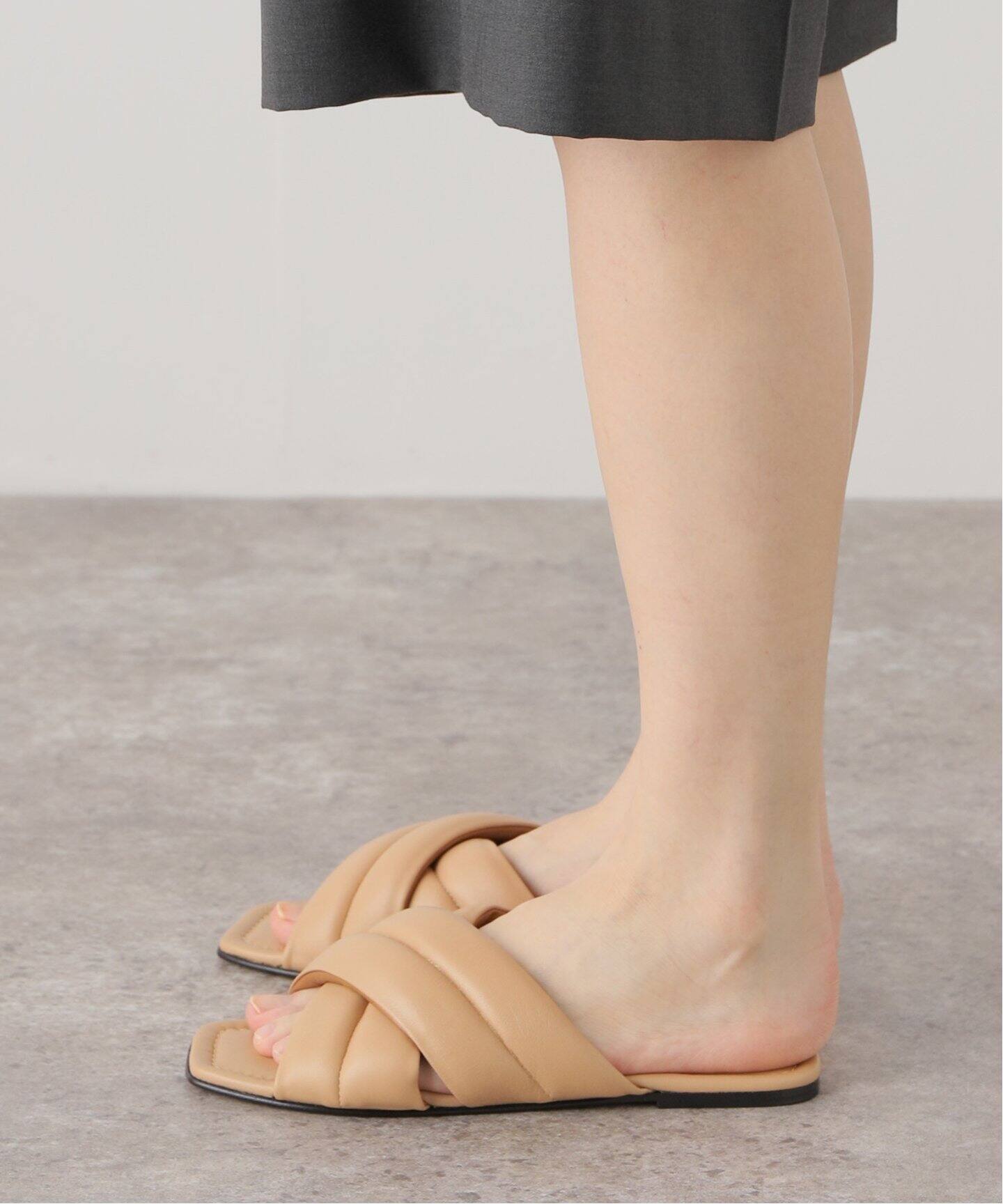 ATP ATELIER/エーティーピーアトリエ】 FLAT MULE サンダル（サンダル  