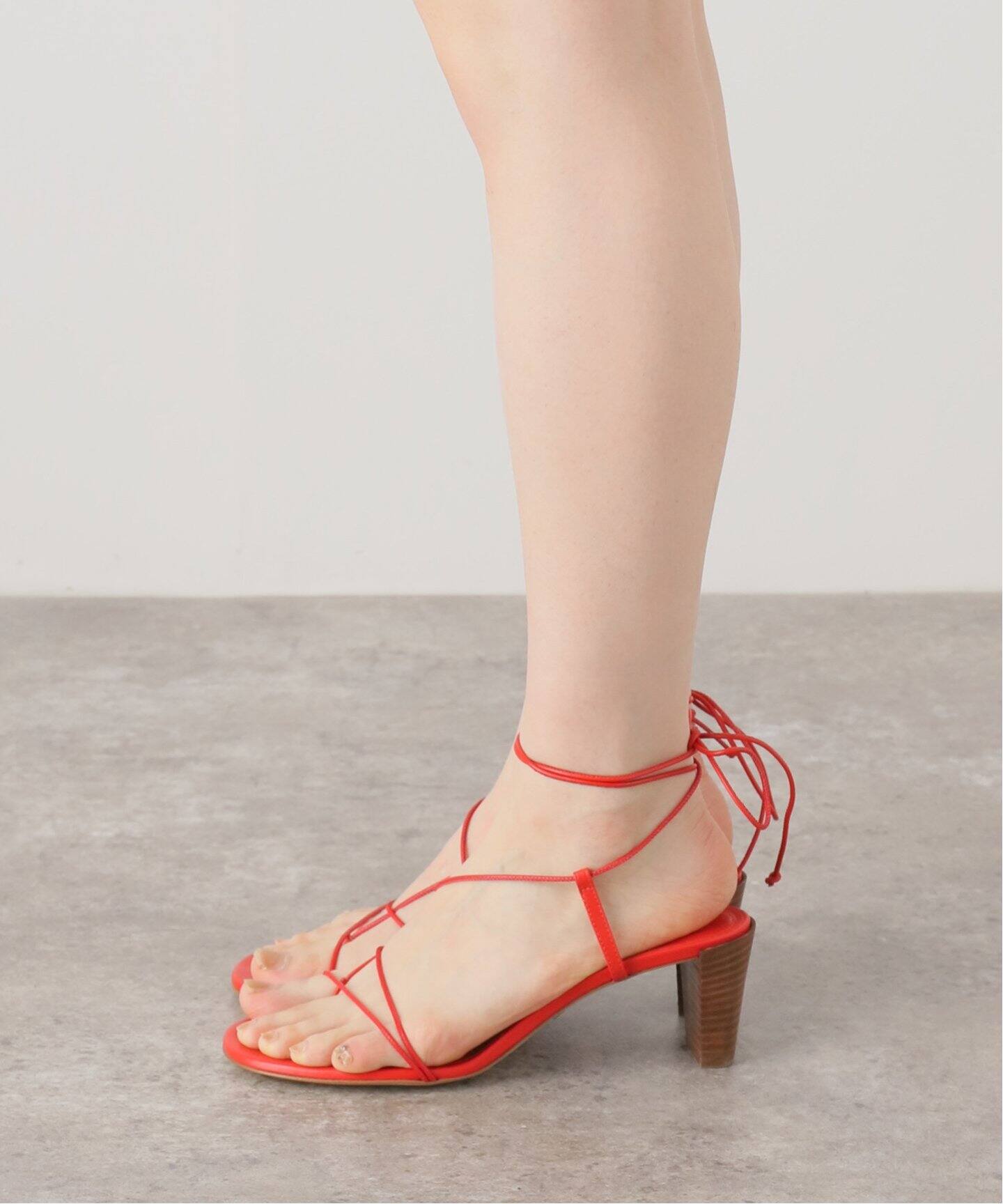 PAUL ANDREW/ポール アンドリュー】 RACEUP 5.5CM HEEL SANDAL 