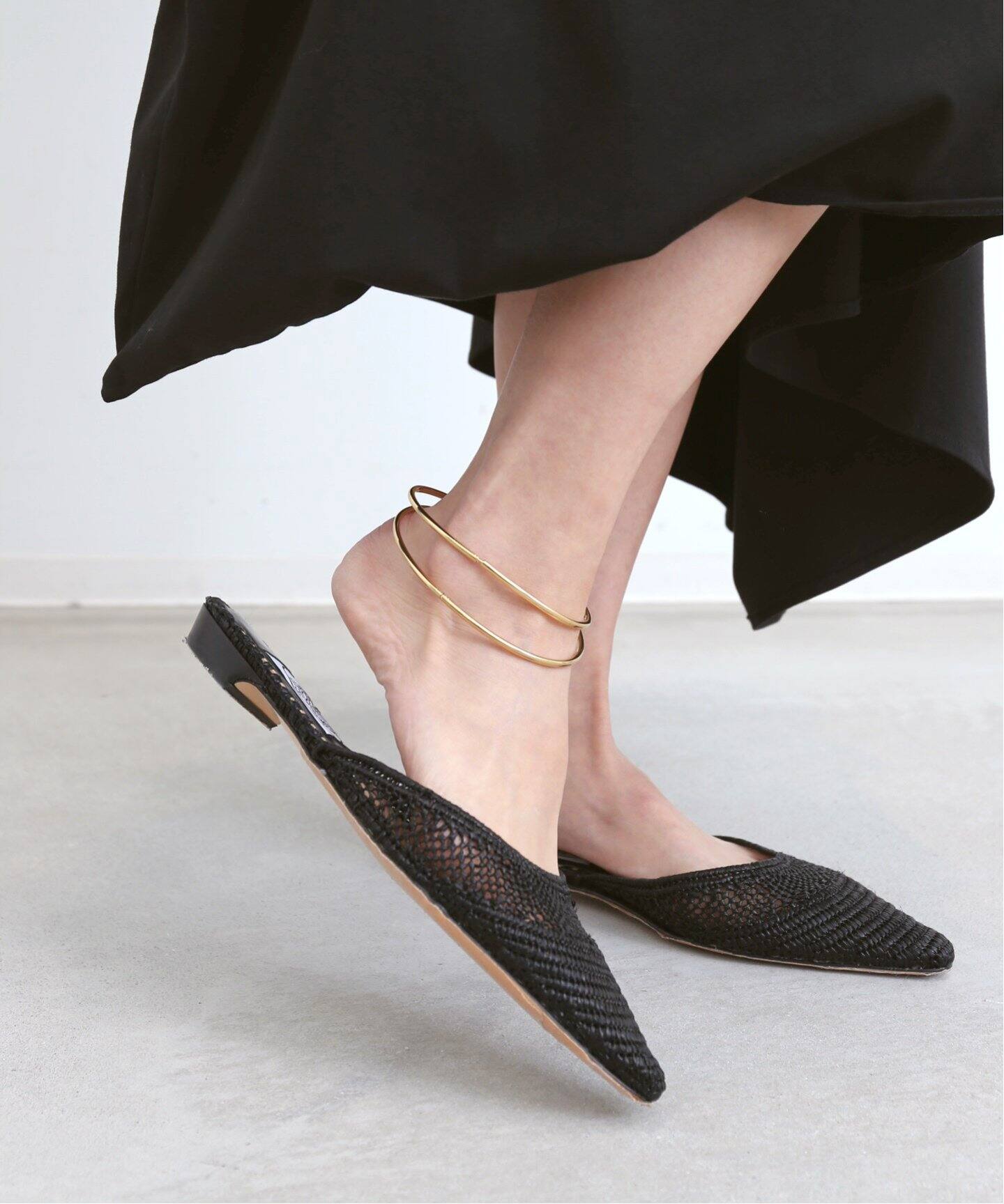 EMMA HOPES/エマ ホープ】 RAFFIA MESH POINTY MULE（サンダル）｜L 