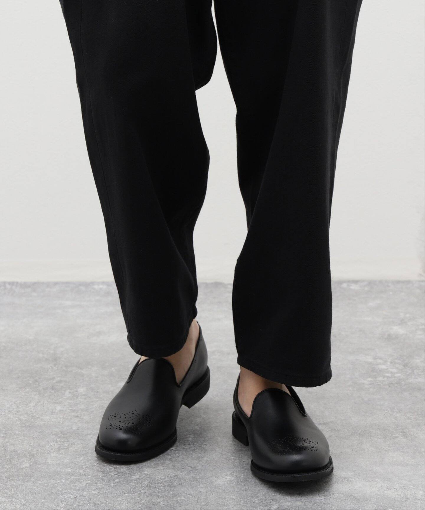 SANDERS / サンダース MEDALION SLIPPER SHOES（レザーシューズ 
