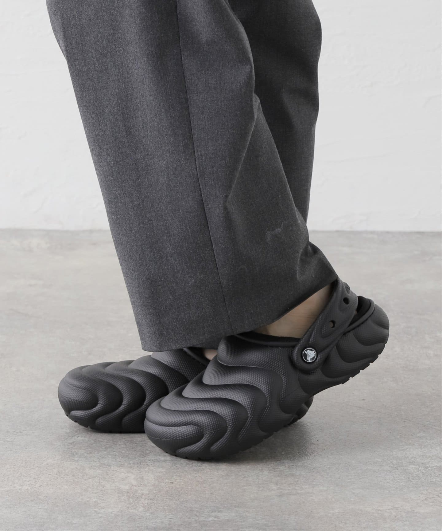 Crocs/クロックス】 CLASSIC LINED OVERPUFF CLOG（その他