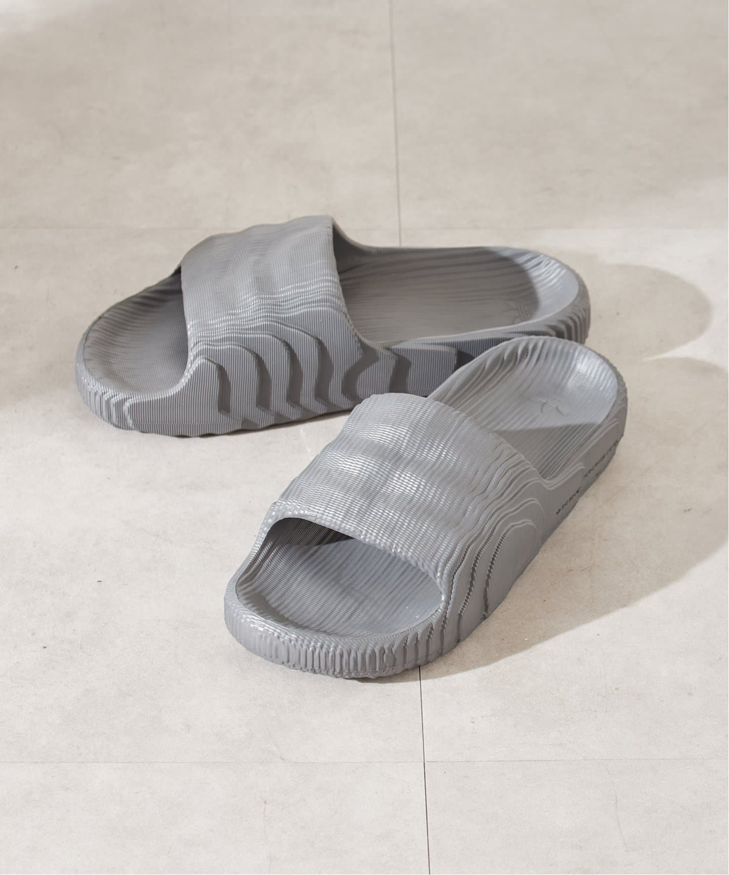 ◇ADIDAS◇ZPLAASH SLIDES サンダル 送料込 男女兼用 22.5~29.5