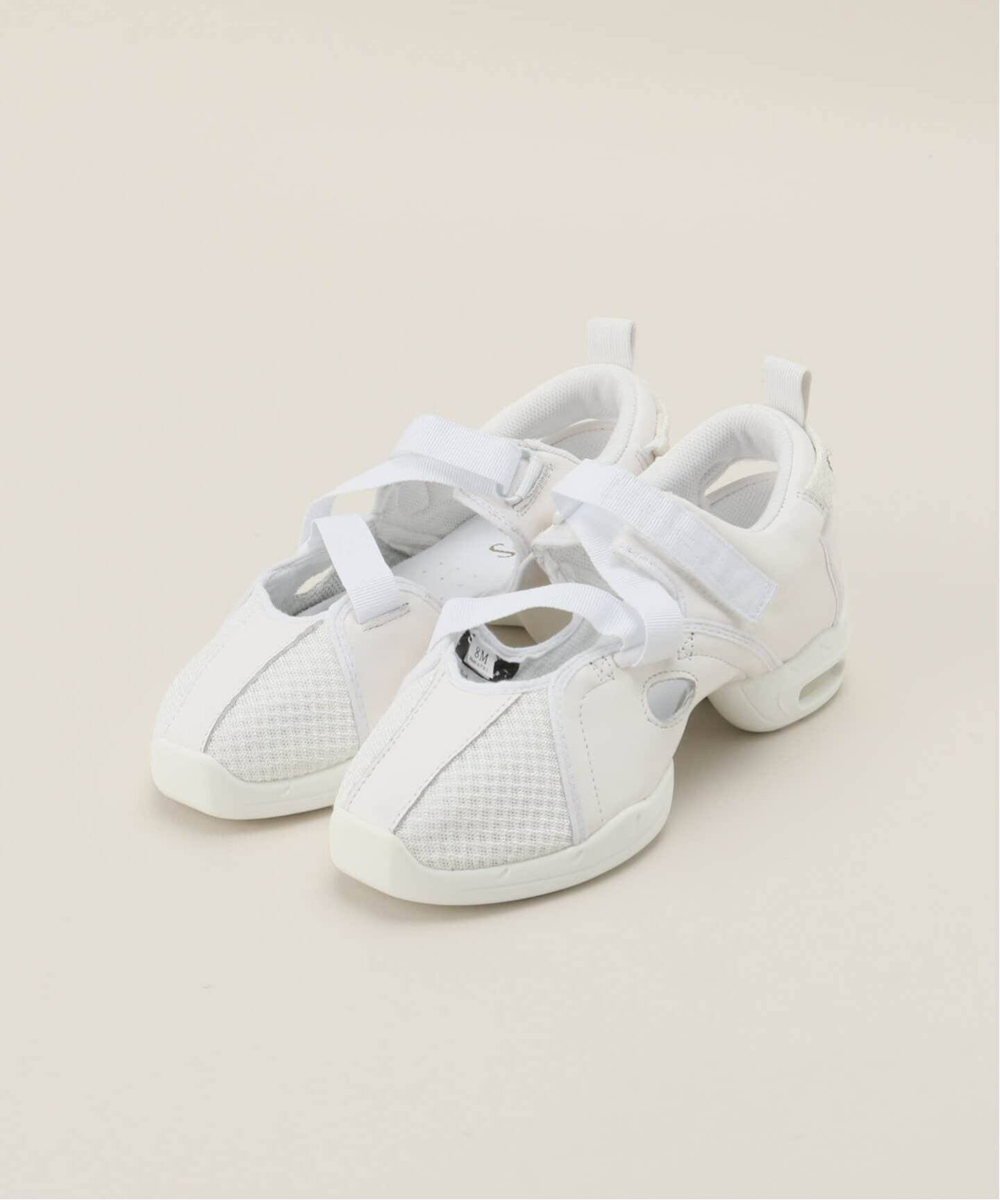 Foundry Mews/ファウンドリー ミューズ】white canvas shoes（その他 