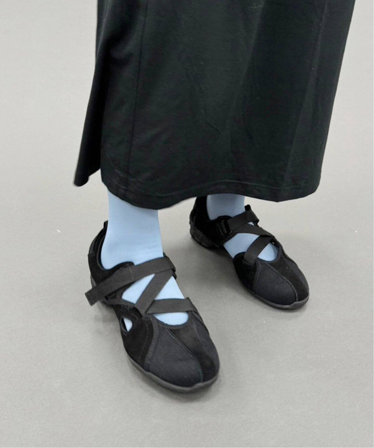 Foundry Mews/ファウンドリー ミューズ】別注 canvas shoes silver 