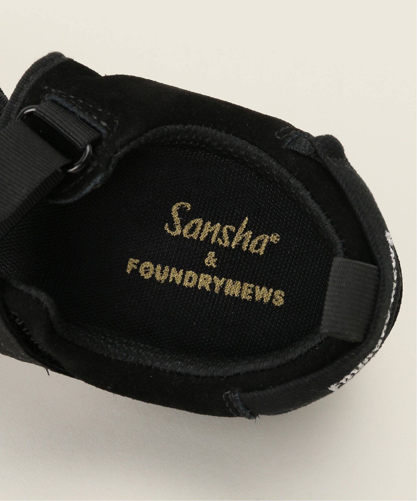 Foundry Mews/ファウンドリー ミューズ】別注 canvas shoes silver 