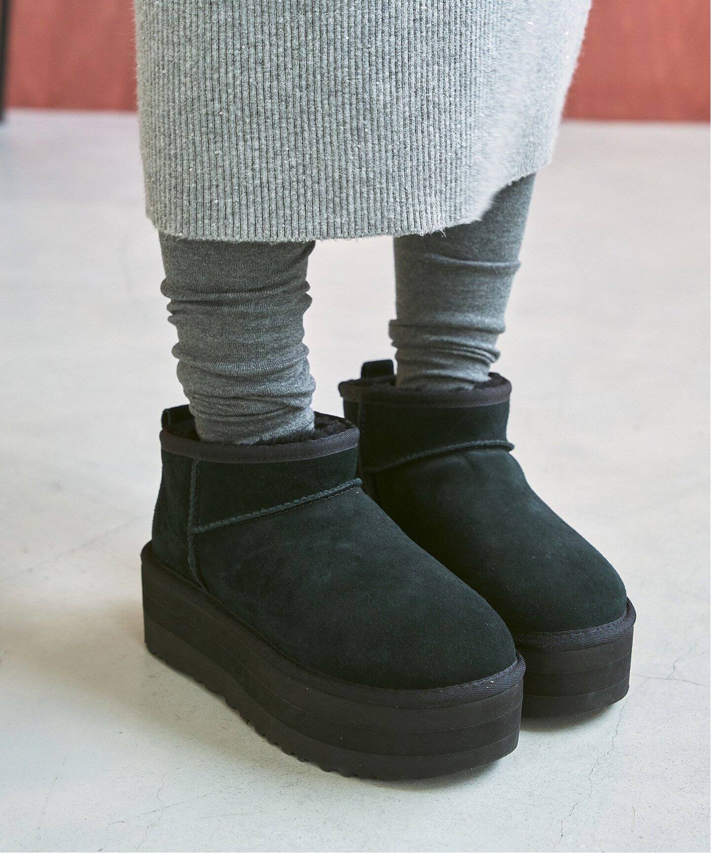 UGG/アグ W CLASSIC ULTRA MINI PLATFORM（ブーティ・ショートブーツ 