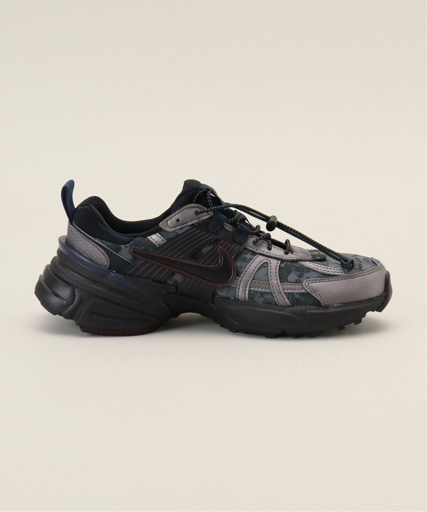 ◆ベスト◆シーン●ナイキ女性V2Kラン HQ4046-001 NIKE】V2K RUN HQ4046-001 (Nike/スニーカー) HQ4046-001【BUYMA】