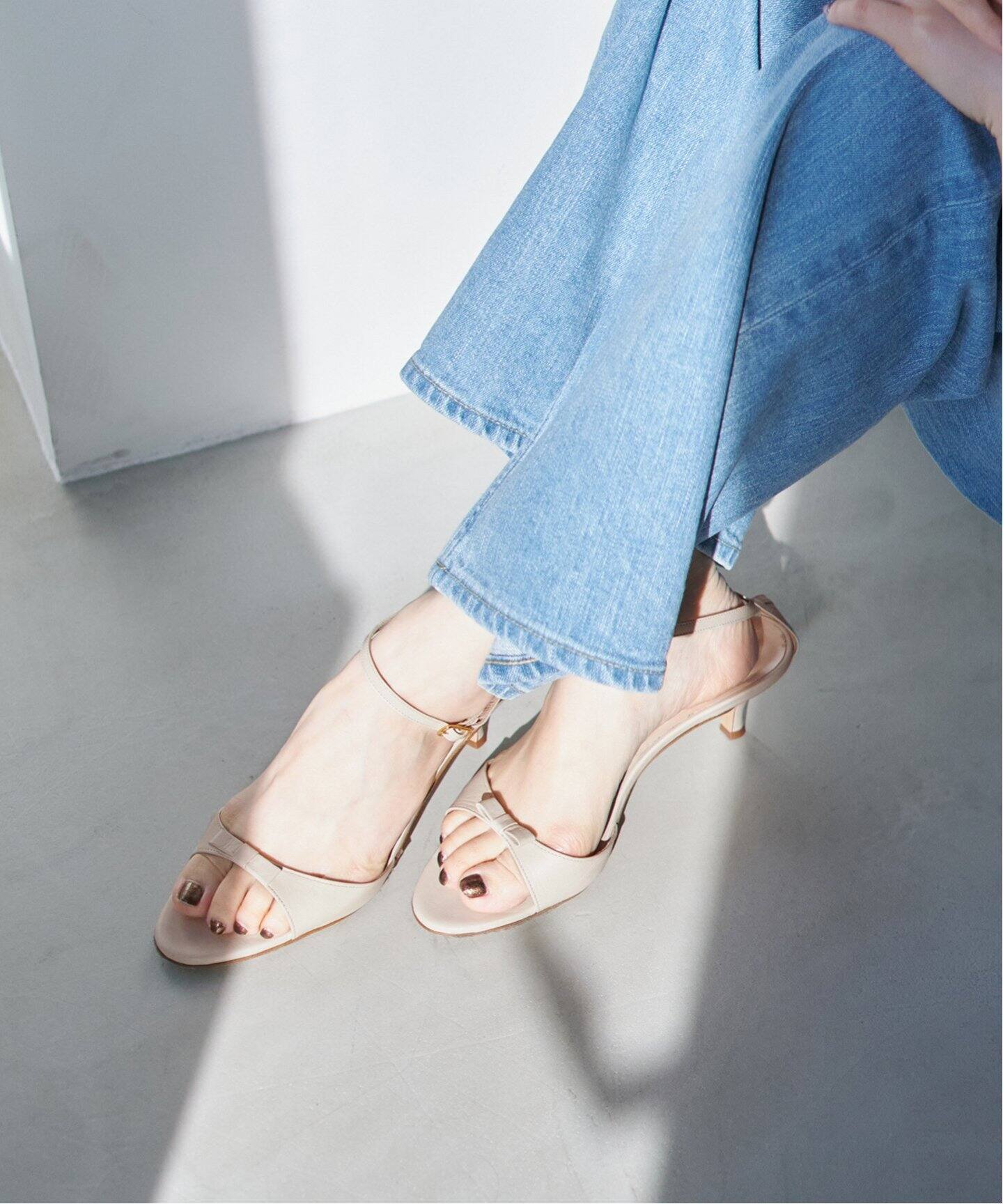 NEBULONI E./ネブローニ】リボンストラップサンダル（サンダル）｜IENA  