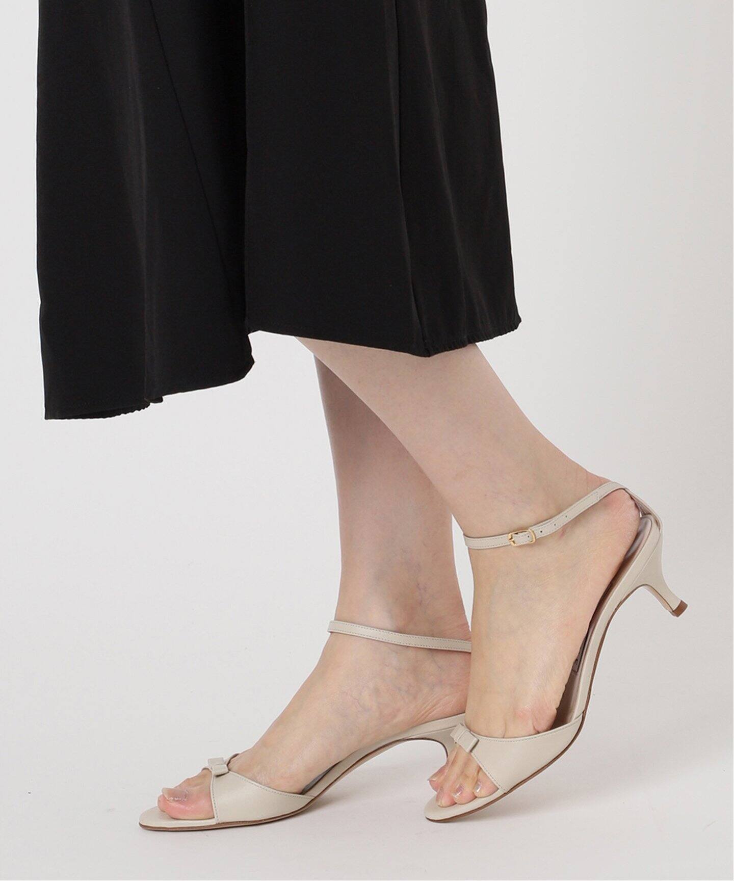 NEBULONI E./ネブローニ】リボンストラップサンダル（サンダル）｜IENA  