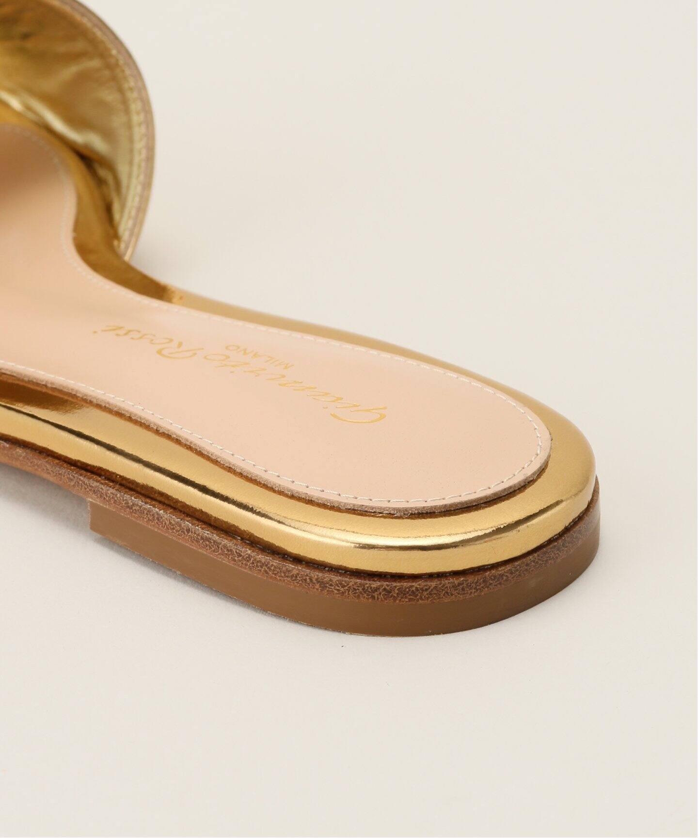 GIANVITO ROSSI/ジャンヴィト ロッシ METAL FLAT フラットサンダル 